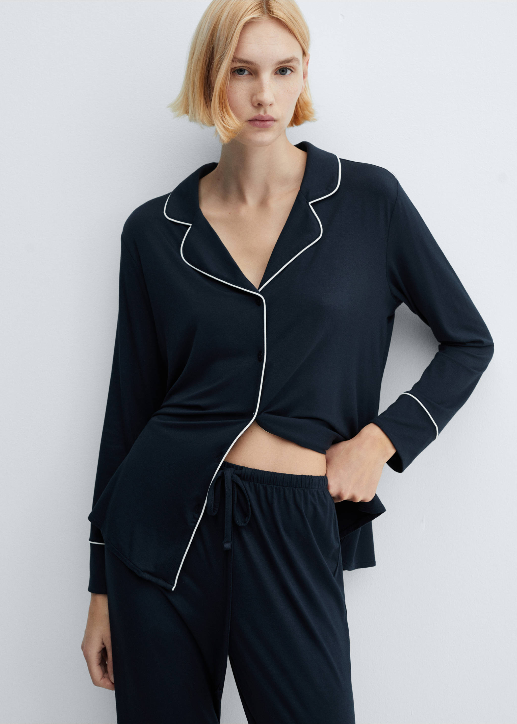 Pyjamahose mit Borte - Detail des Artikels 1, Dunkles Marineblau. Ref: 67034020-00.