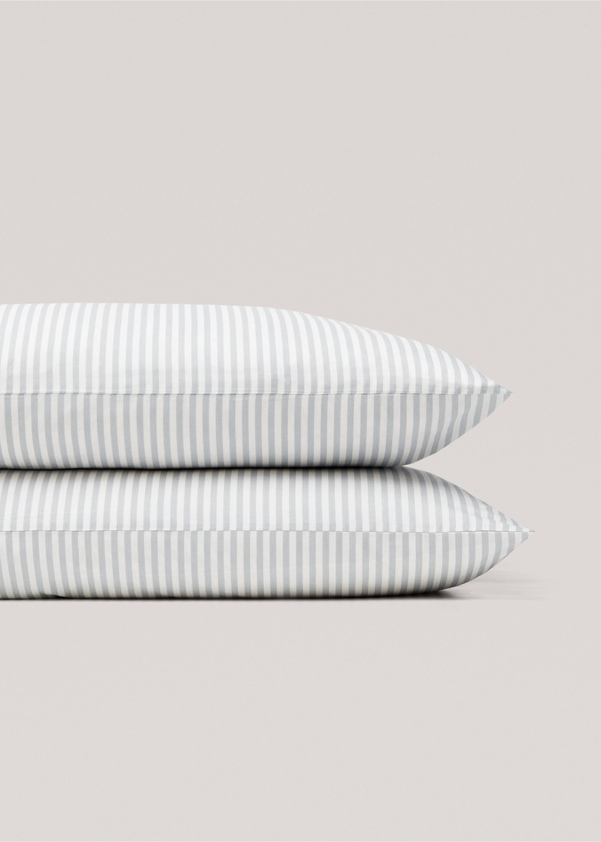 Povlak na polštář s proužky bavlna 50 x 75 cm - Detail zboží 1, Modrá obloha. Ref: 67034028-00.