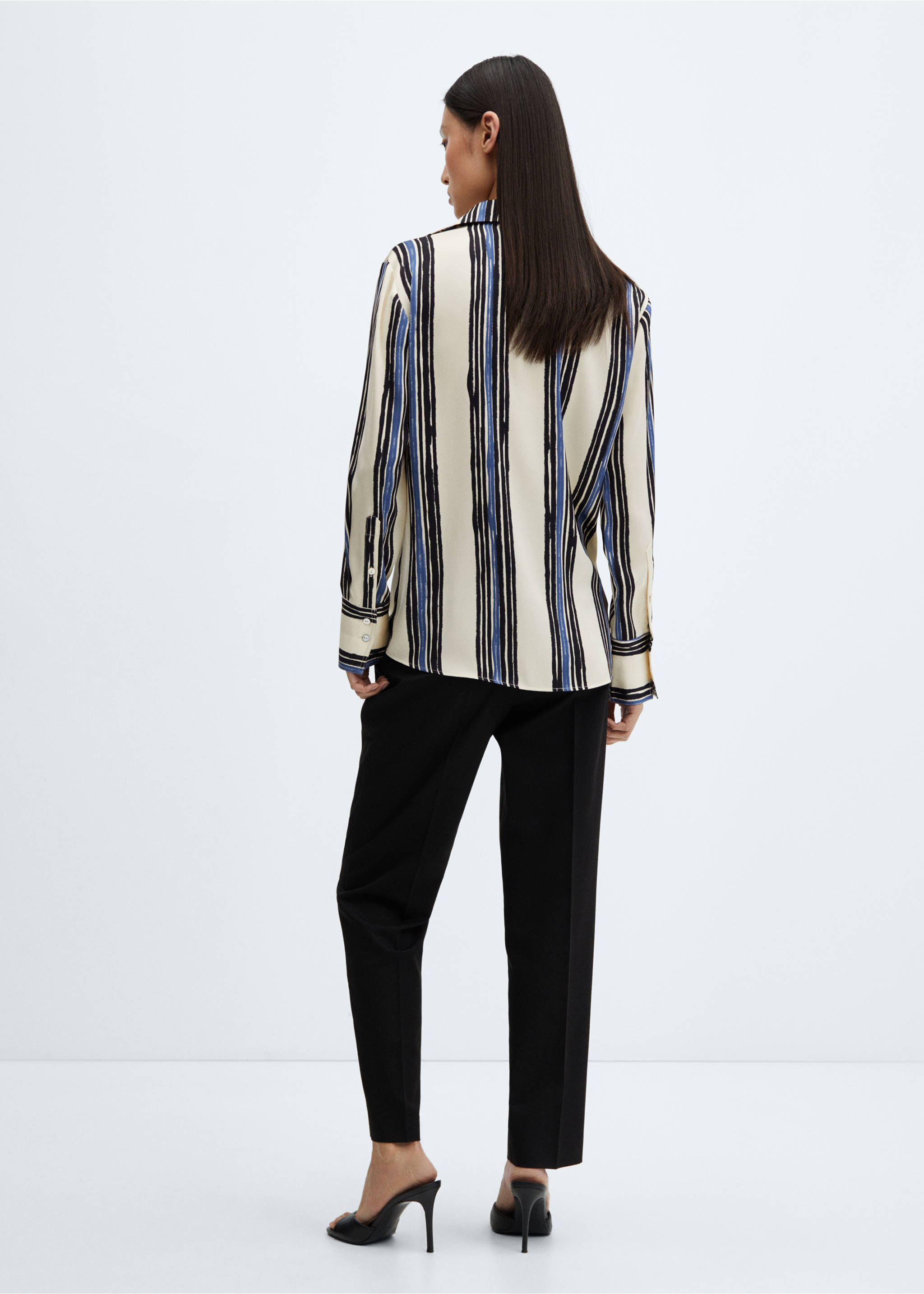 Satin striped shirt - Reverse of the article, Ecru. Ref: 67034033-00.