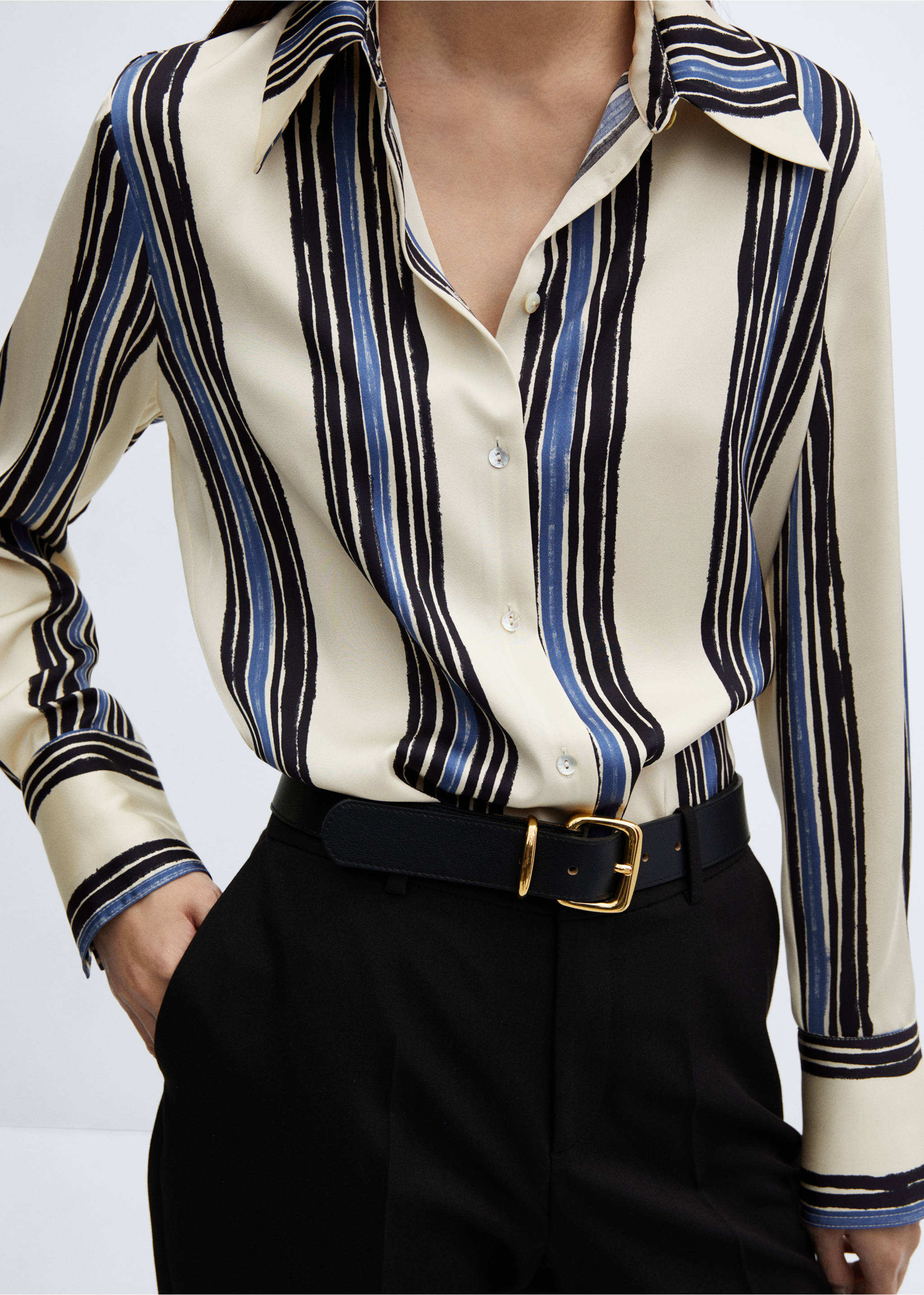 Satin striped shirt - Details of the article 2, Ecru. Ref: 67034033-00.