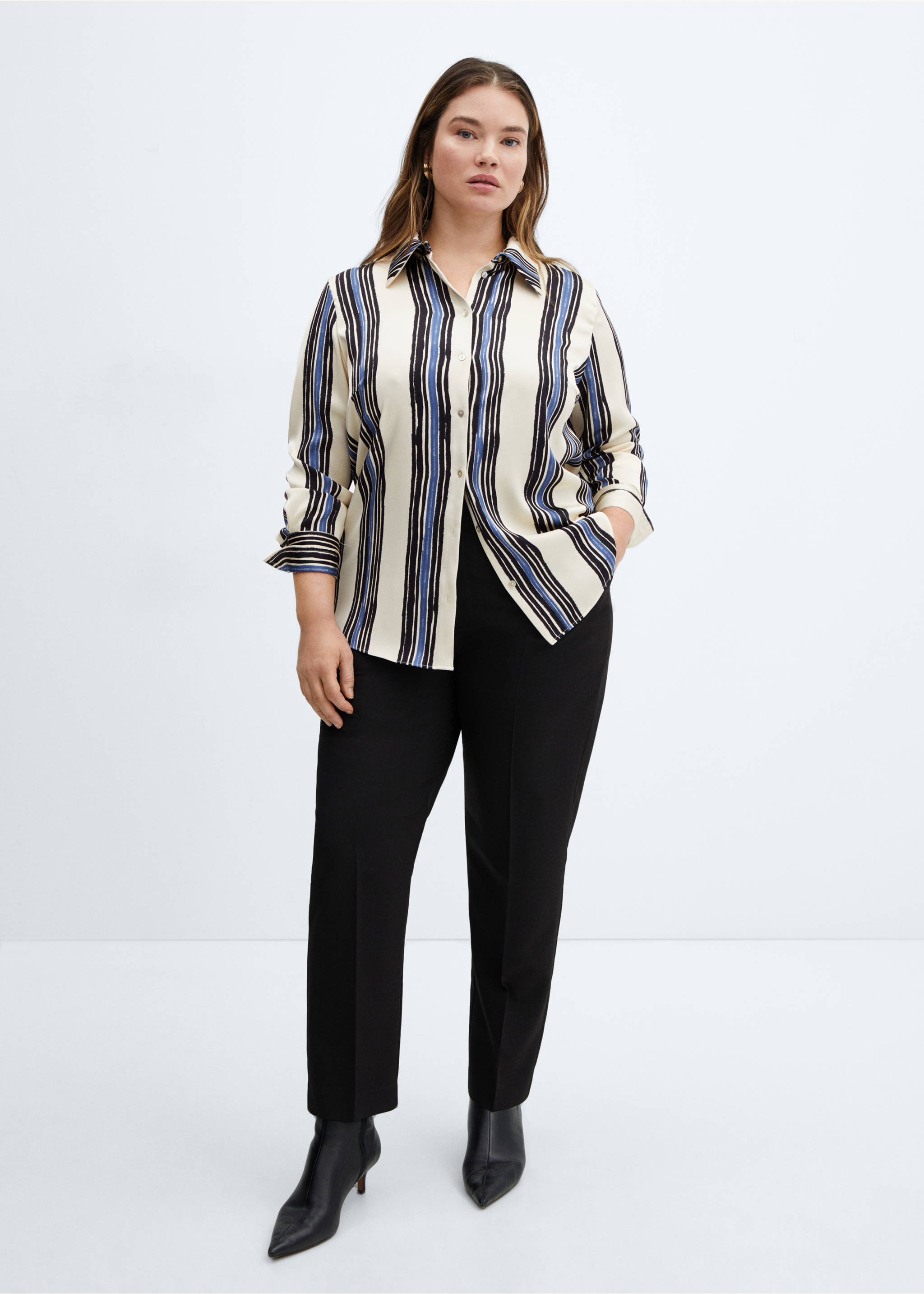 Satin striped shirt - Details of the article 3, Ecru. Ref: 67034033-00.