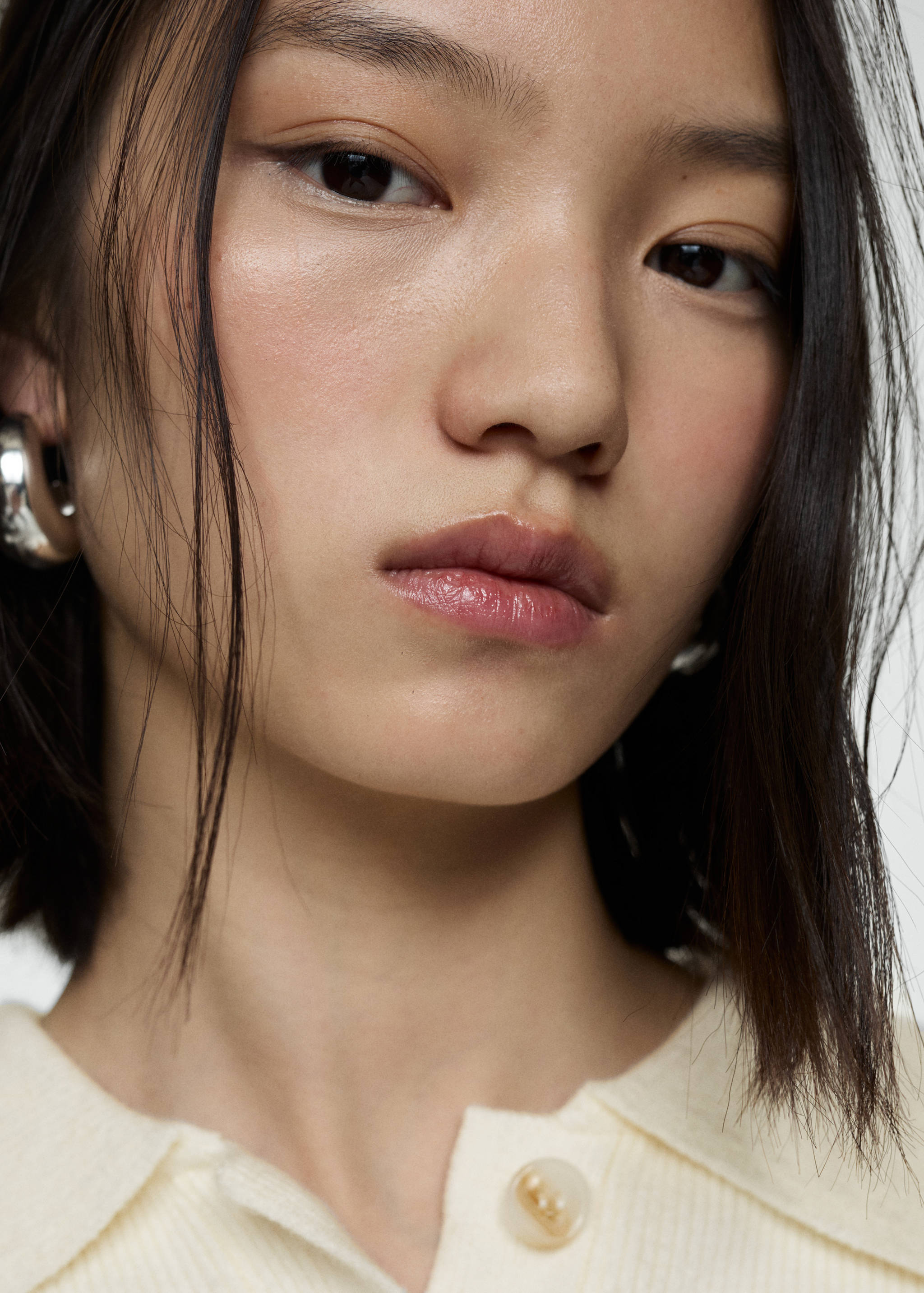 Buttoned collar knit sweater - Details of the article 1