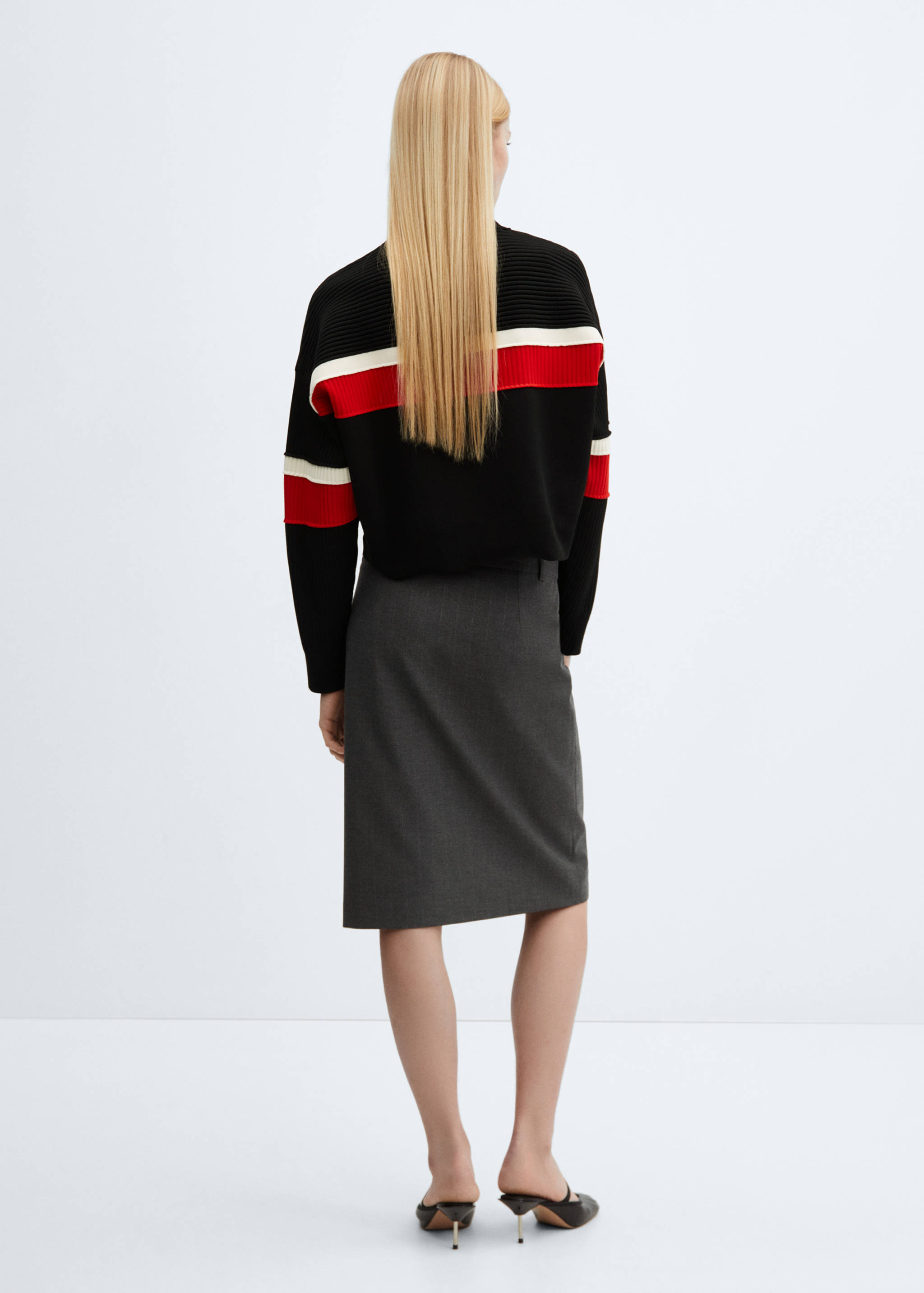 Spódnica w prążki - Tylna strona artykułu