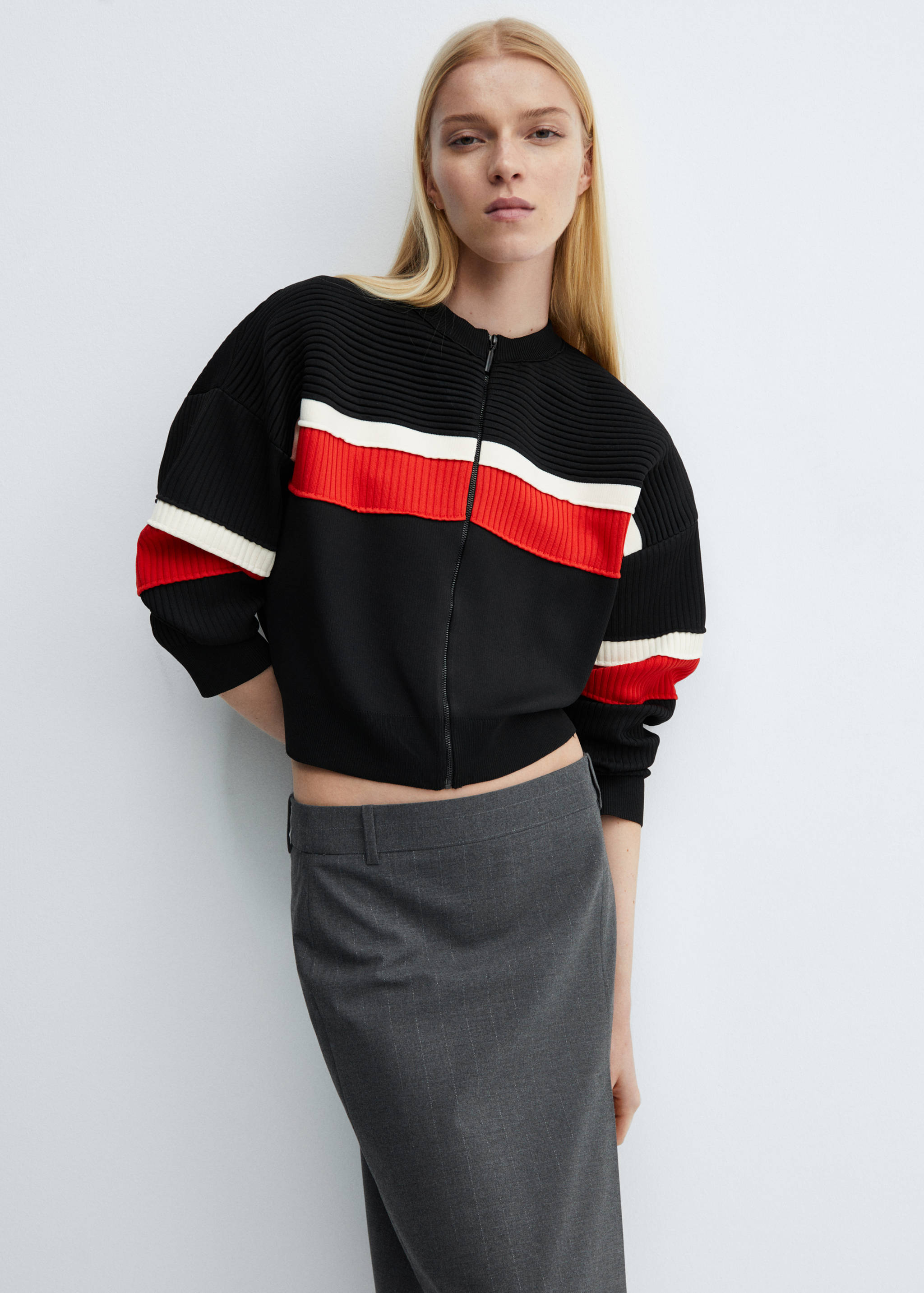 Ribbstickad kofta dragkedja - Detaljer om artikeln 2