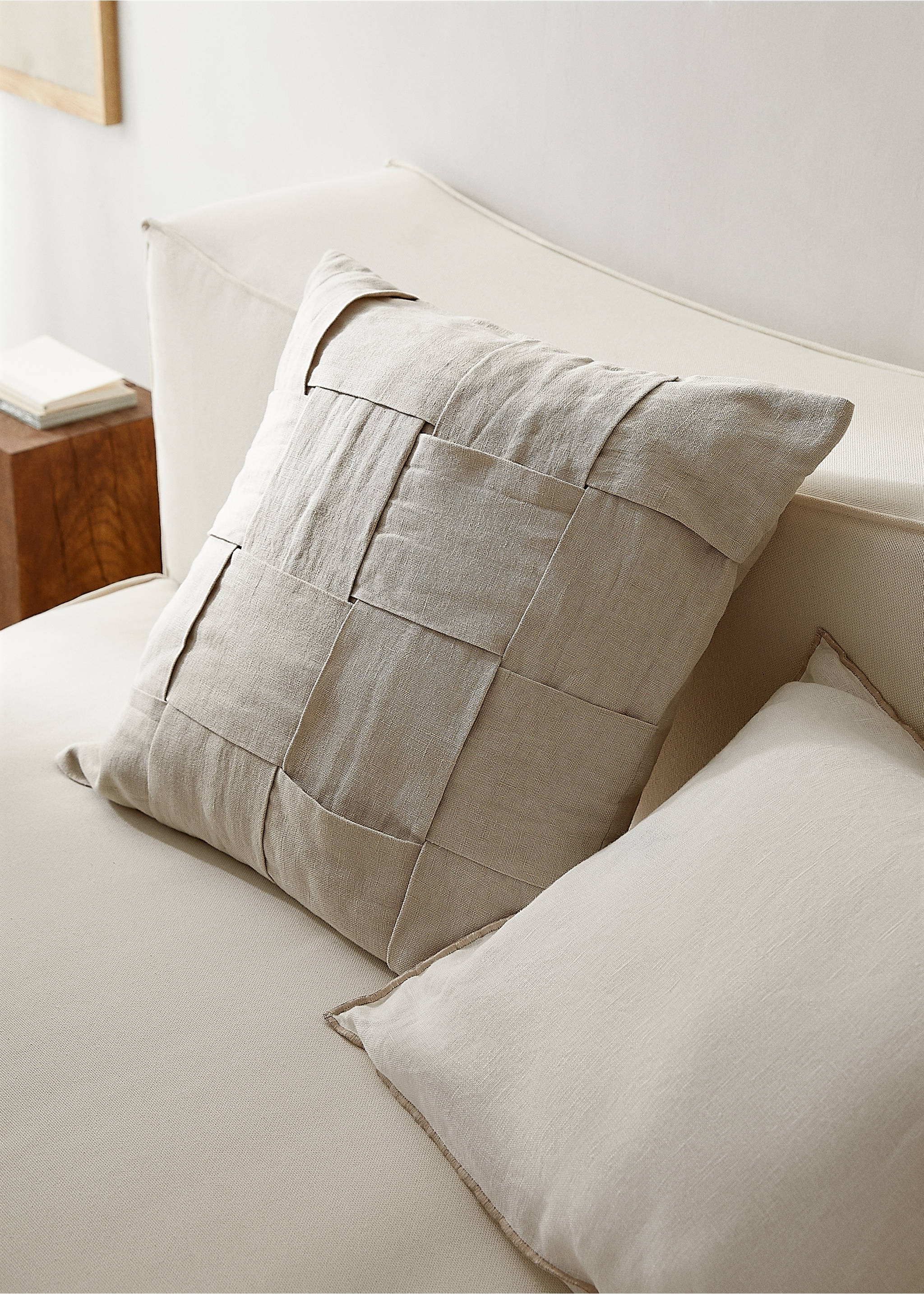 Housse de coussin 100 % lin tressée 50x50 cm - Plan général, Sable. Ref: 67034073-00.