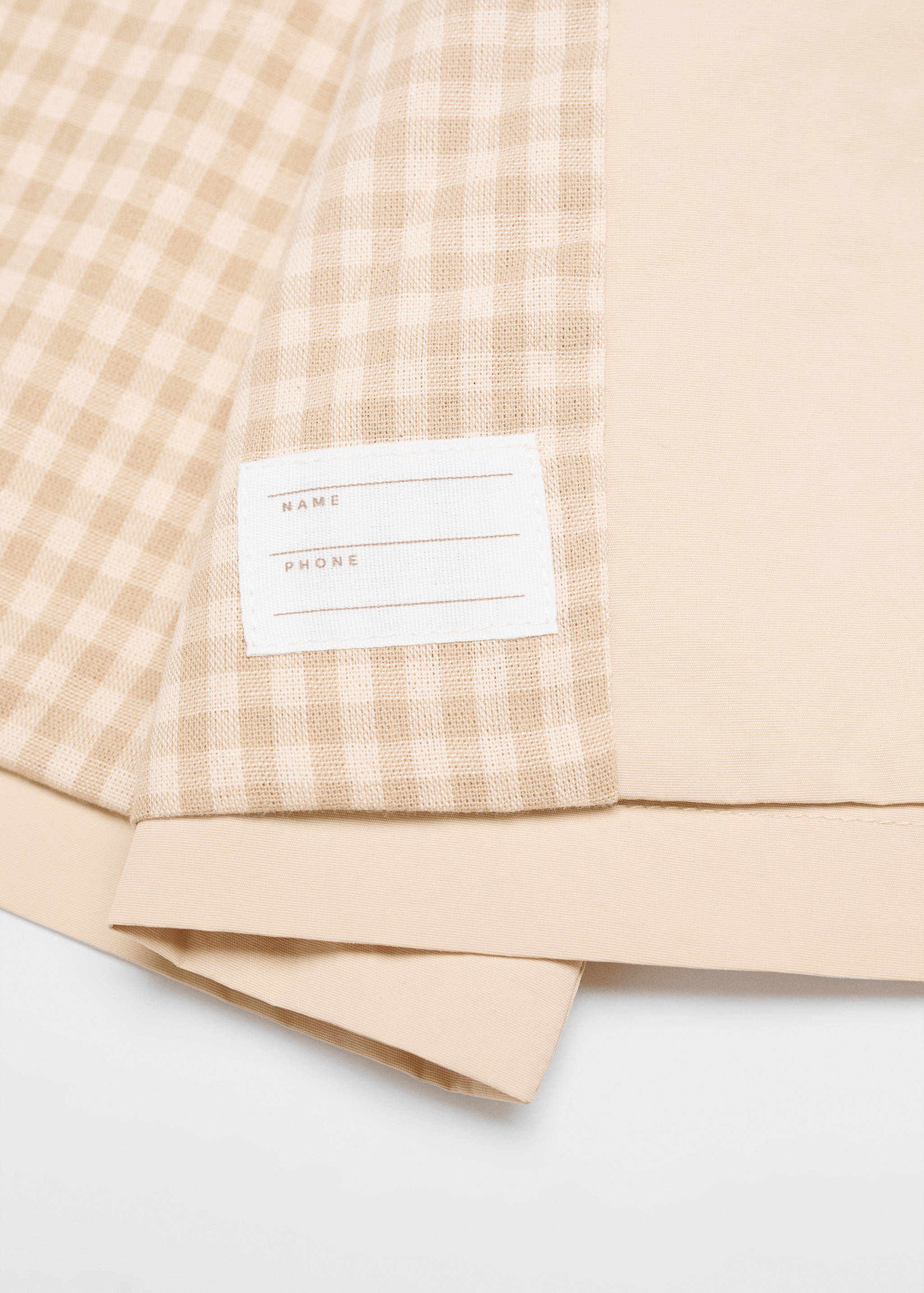 Colete com bolsos de aba - Pormenor do artigo 8