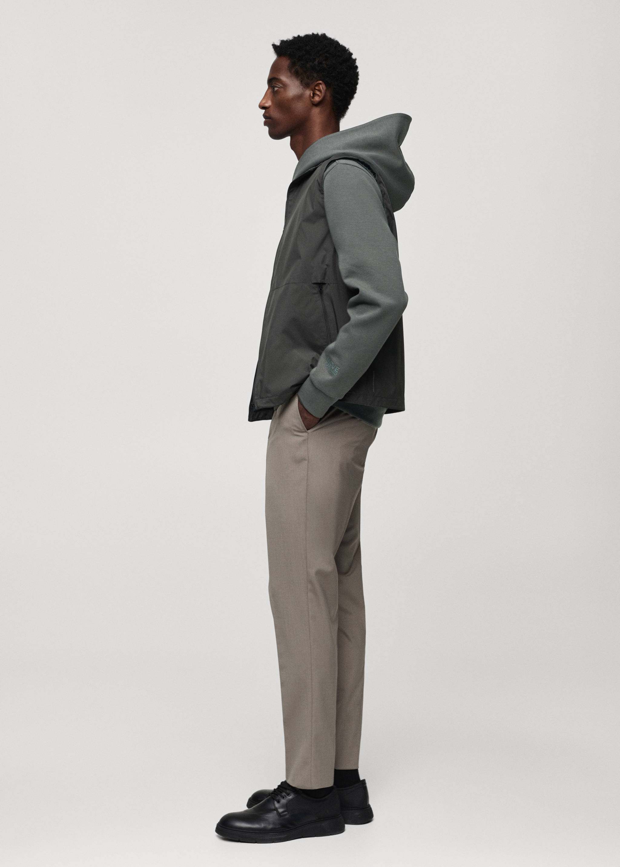 Kapuzensweatshirt aus technischem Stoff - Detail des Artikels 2