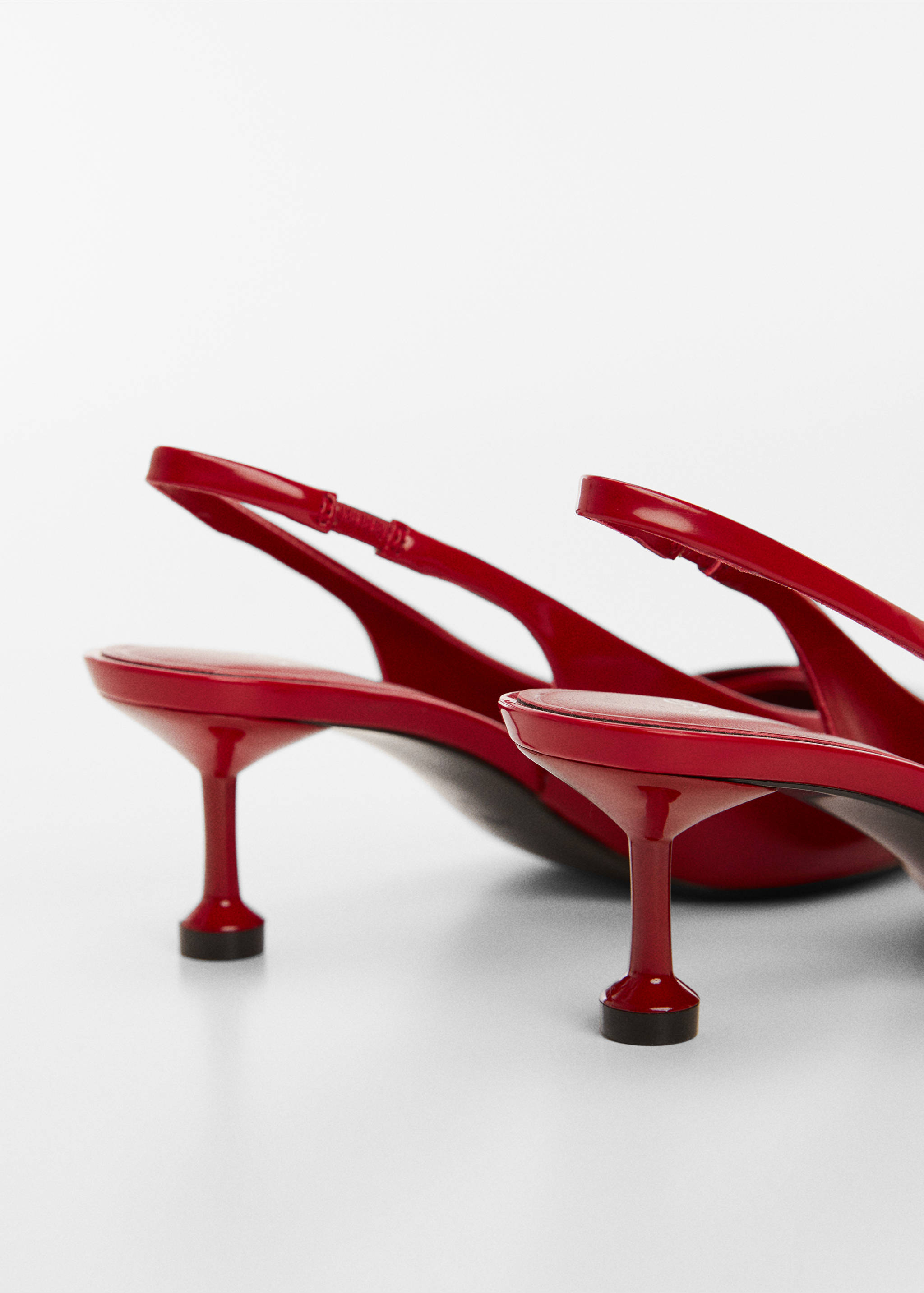 Bow-heeled shoes - Details of the article 1, Red. Ref: 67034469-00.