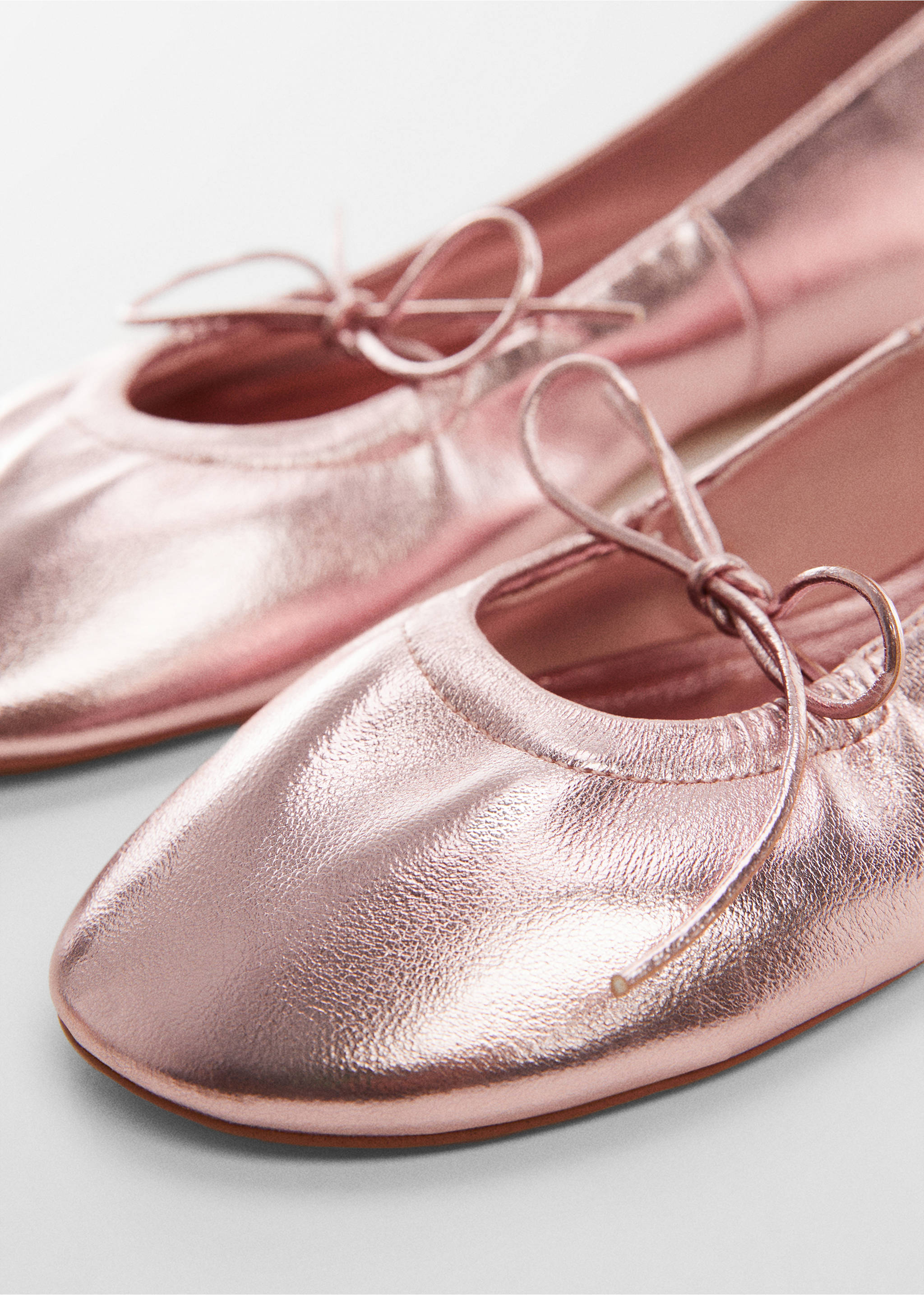 Metallic ballet flats - Details of the article 2, Pink. Ref: 67034471-00.