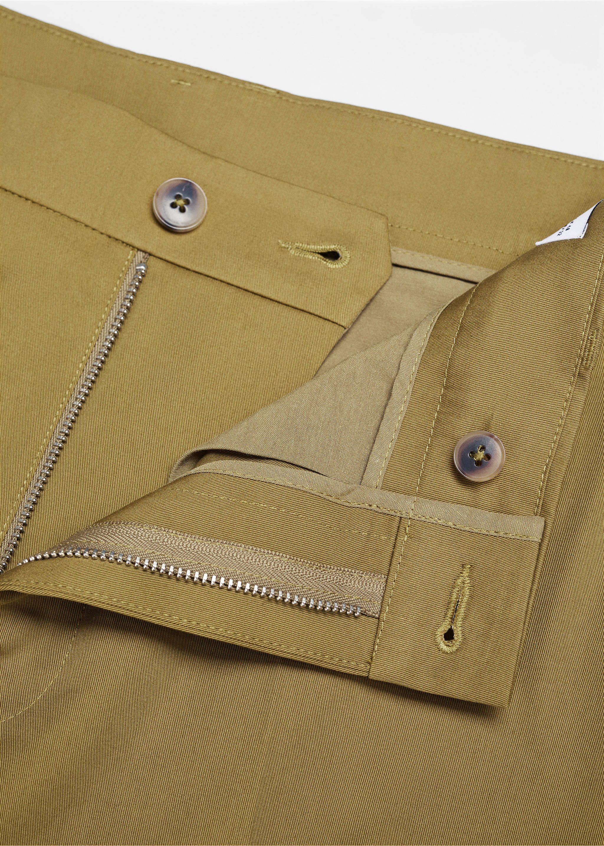 Straight-Fit-Baumwollhose mit Umschlag - Detail des Artikels 8, Olivengrün. Ref: 67035147-00.