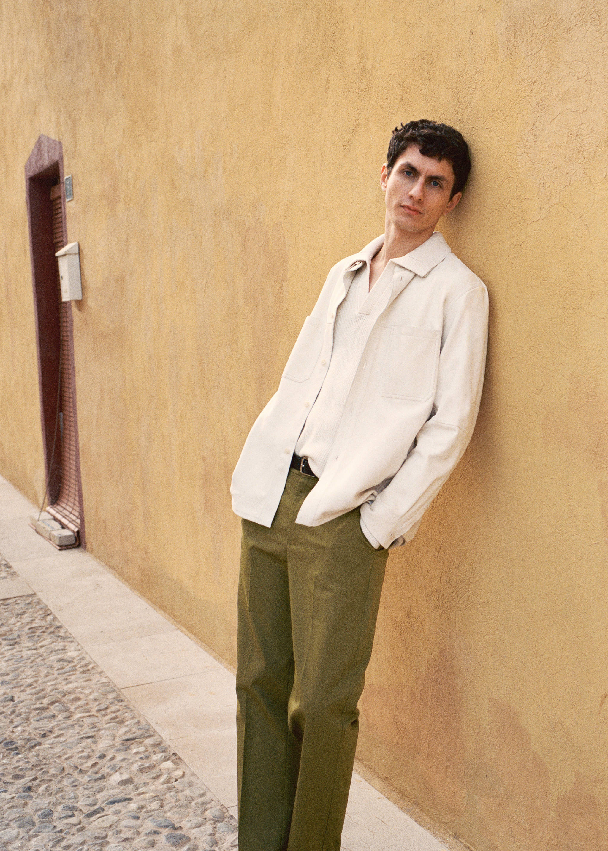 Straight-fit cotton trousers - Details of the article 5, Olive Green. Ref: 67035147-00.