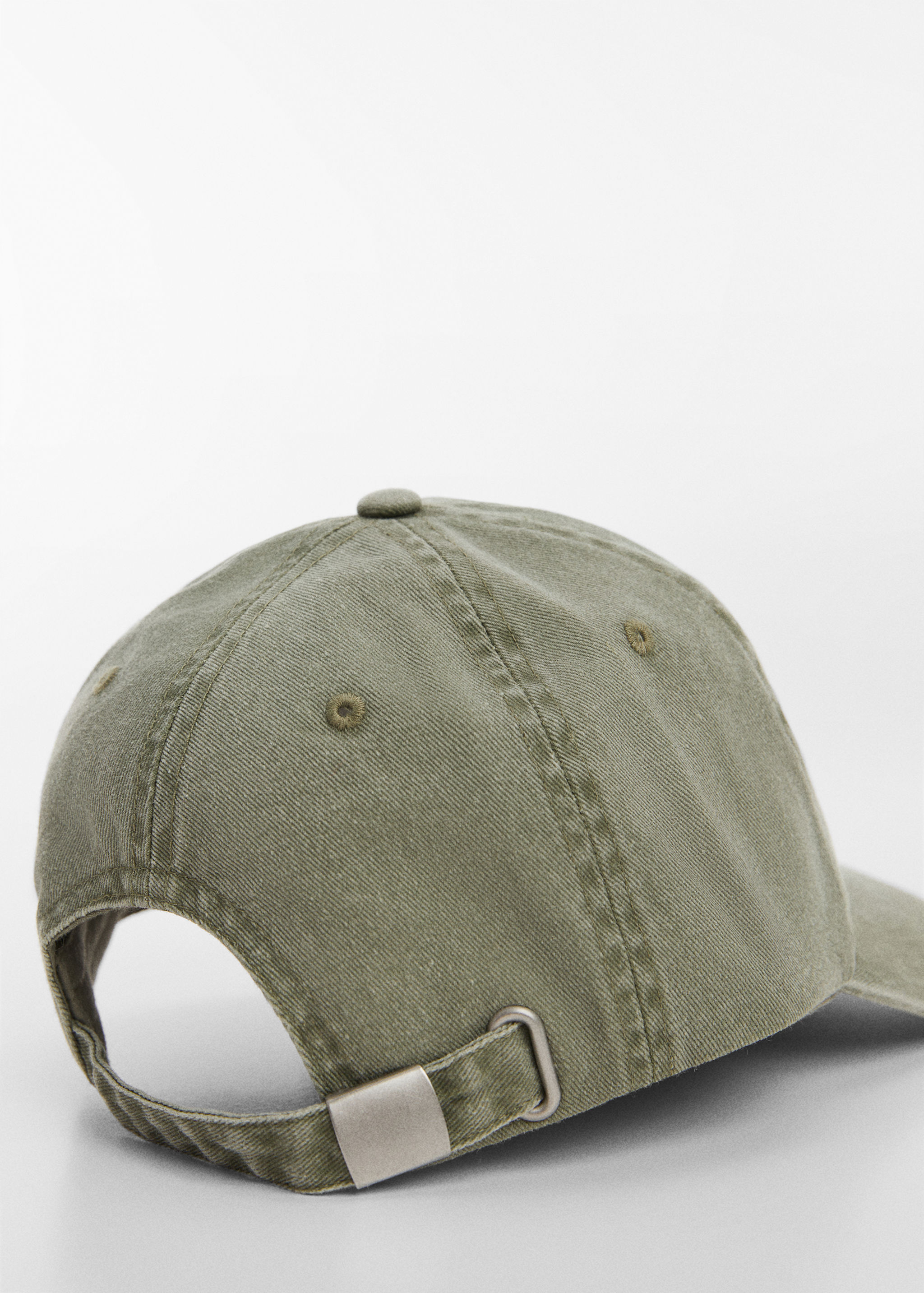 Embroidered message cap - Details of the article 1