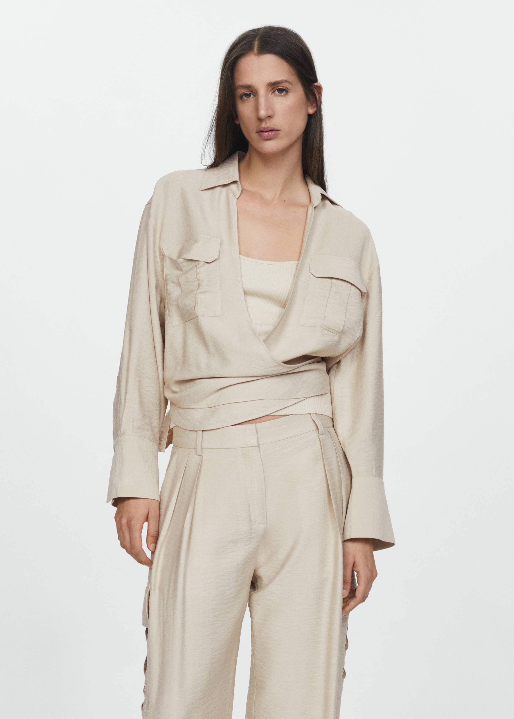Double-breasted shirt with pockets - Details of the article 2