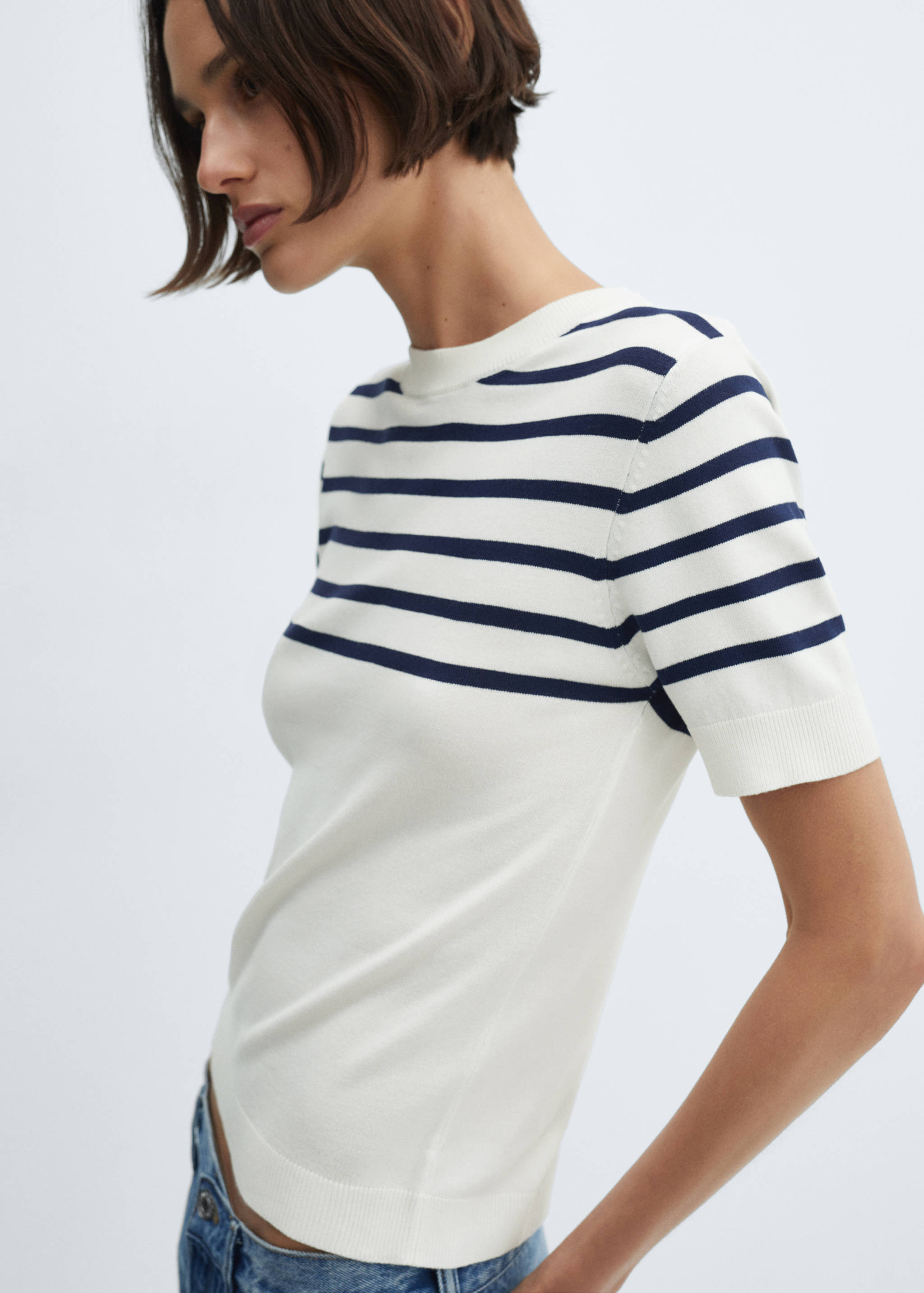 Striped short-sleeved sweater - Details of the article 1
