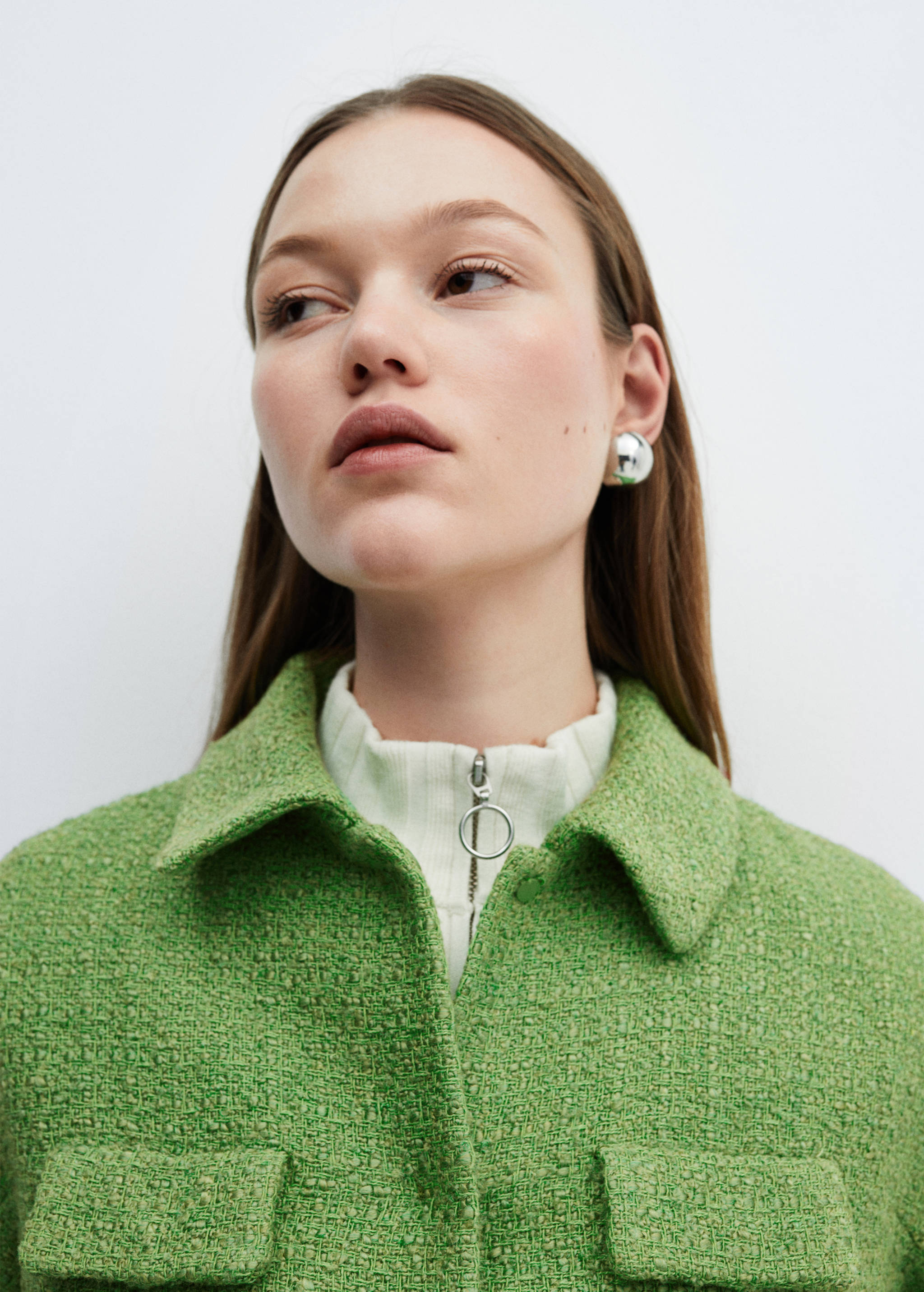 Casaco cropped de tweed com bolsos - Pormenor do artigo 1