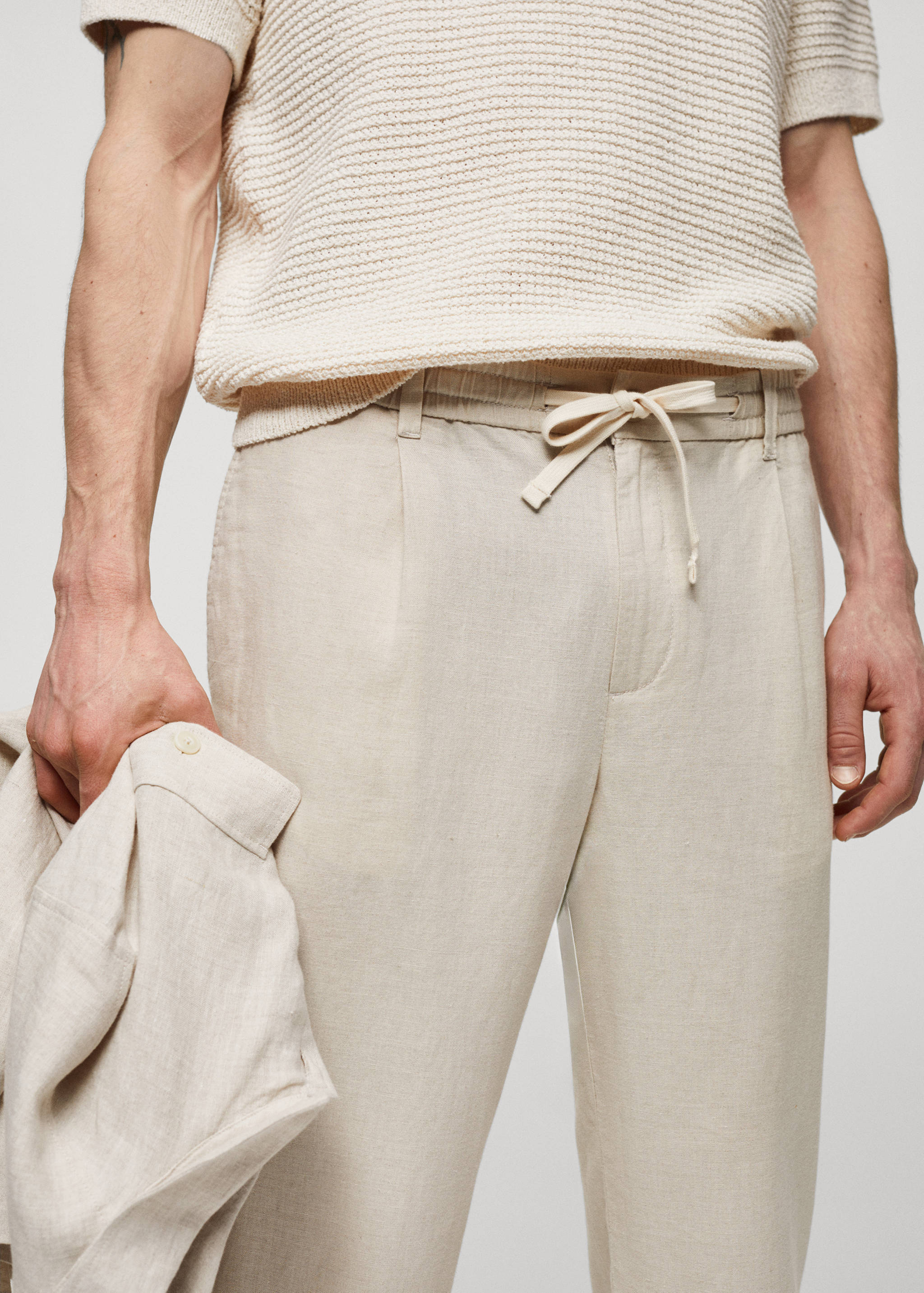 Slim-fit trousers with drawstring - Details of the article 1