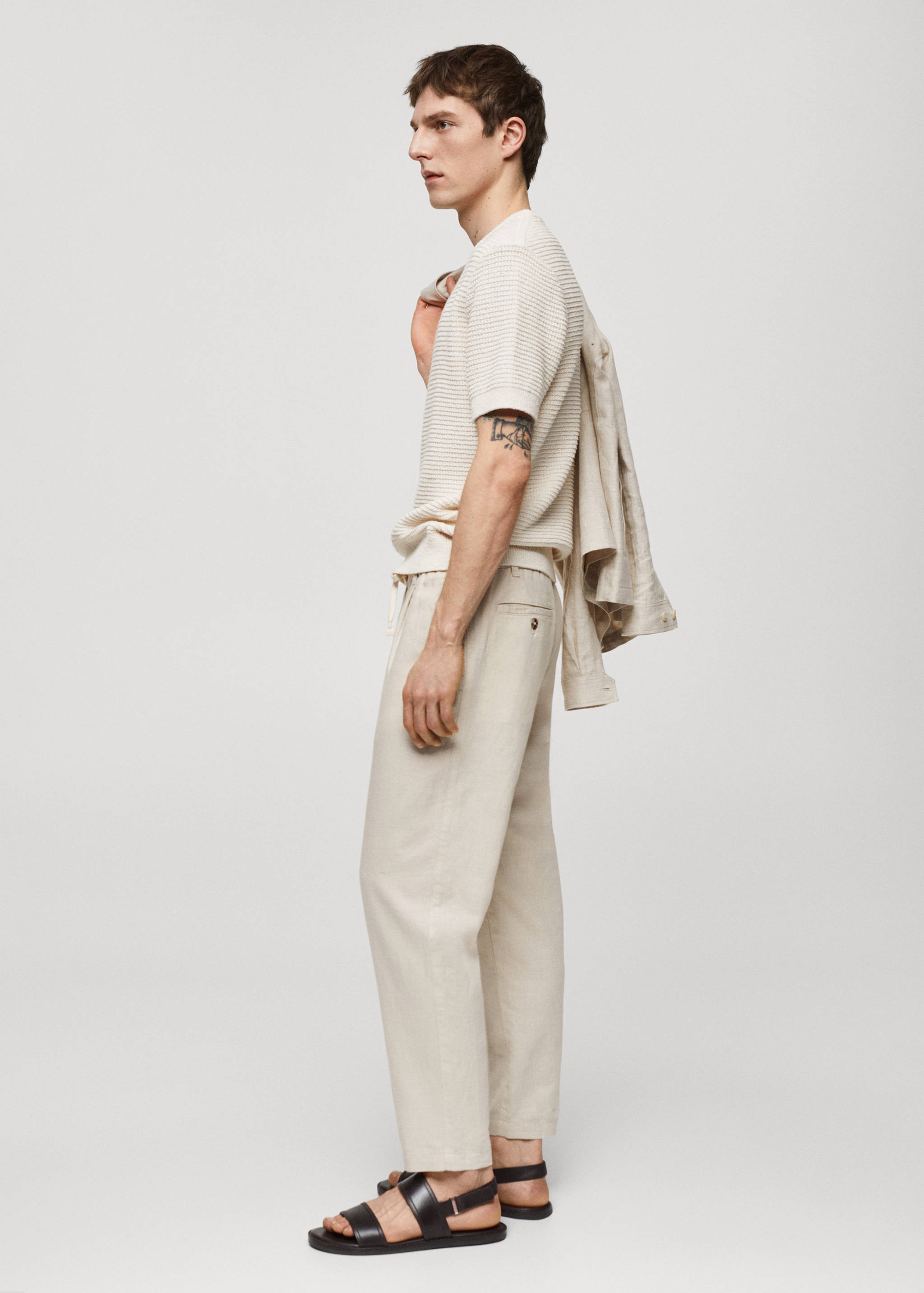 Slim-fit trousers with drawstring - Details of the article 2