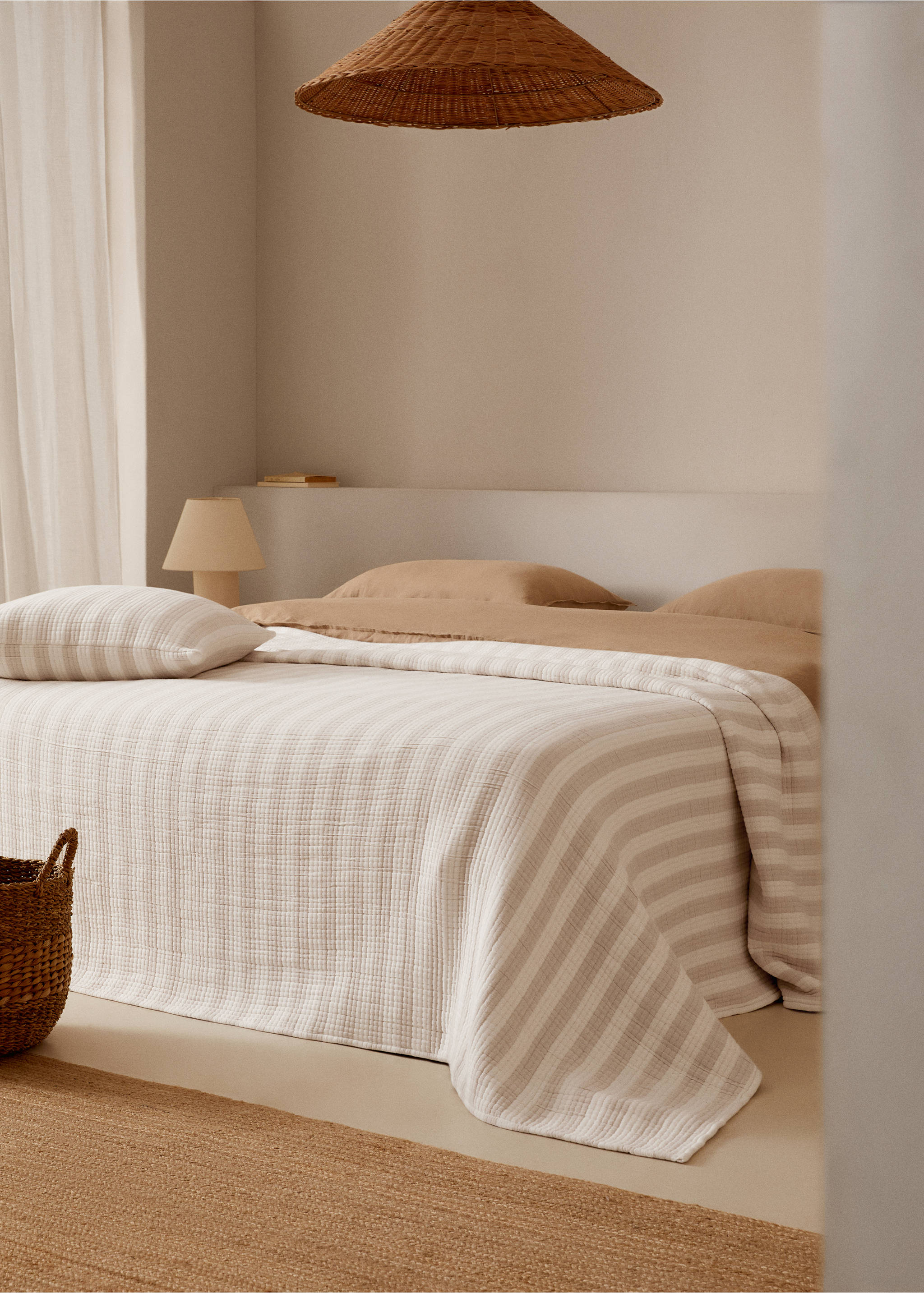 100% cotton striped woven bedspread - General plane, Sand. Ref: 67036014-00.
