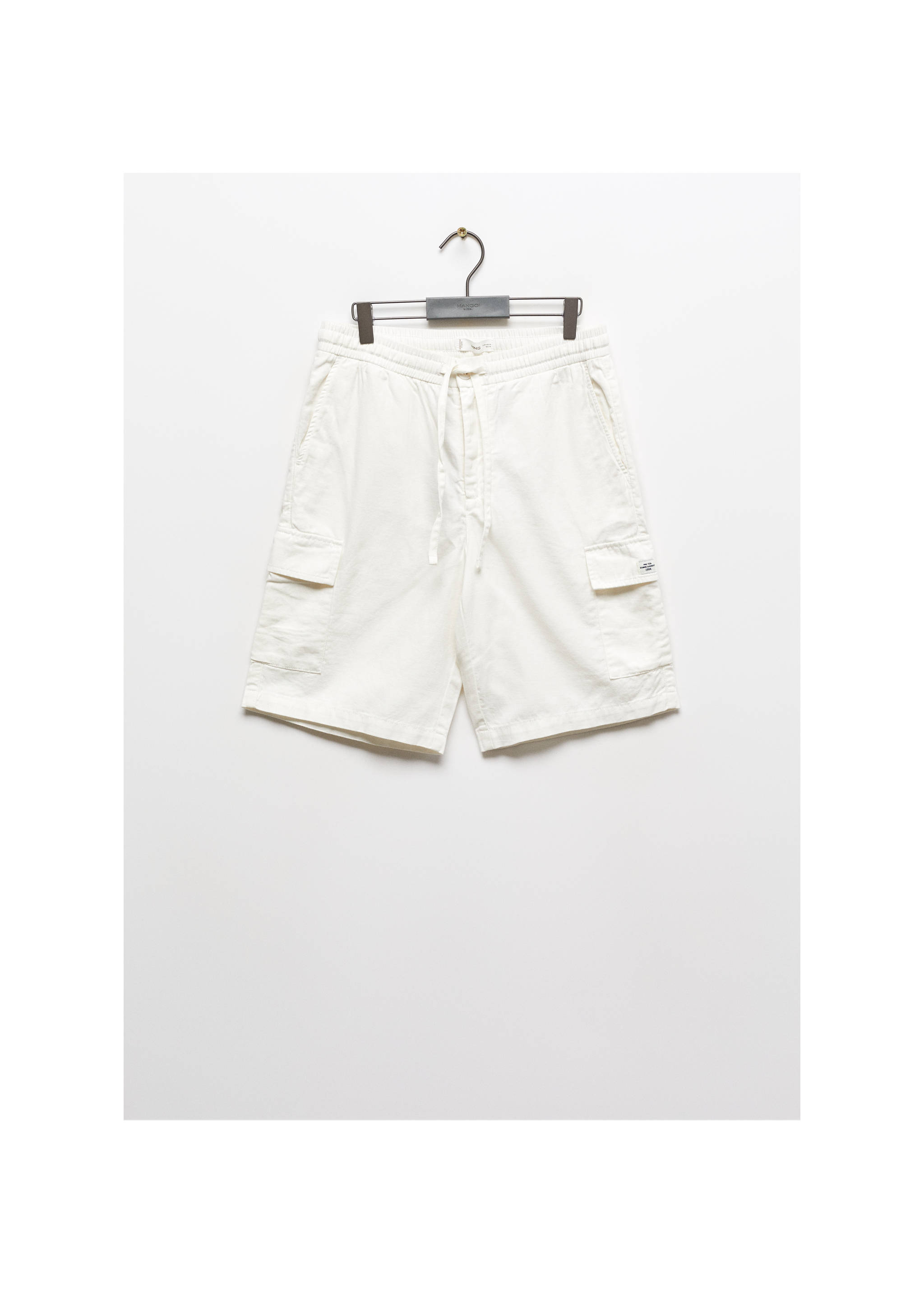 Bermudas lino bolsillos cargo - Artículo sin modelo, Blanco roto. Ref: 67036016-00.