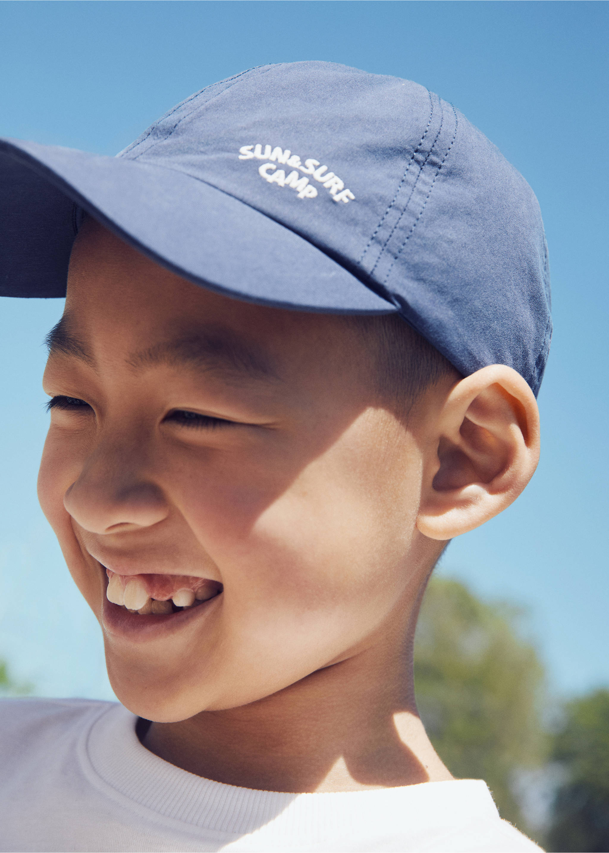 Embroidered message cap - Details of the article 5, Dark Navy. Ref: 67036040-00.