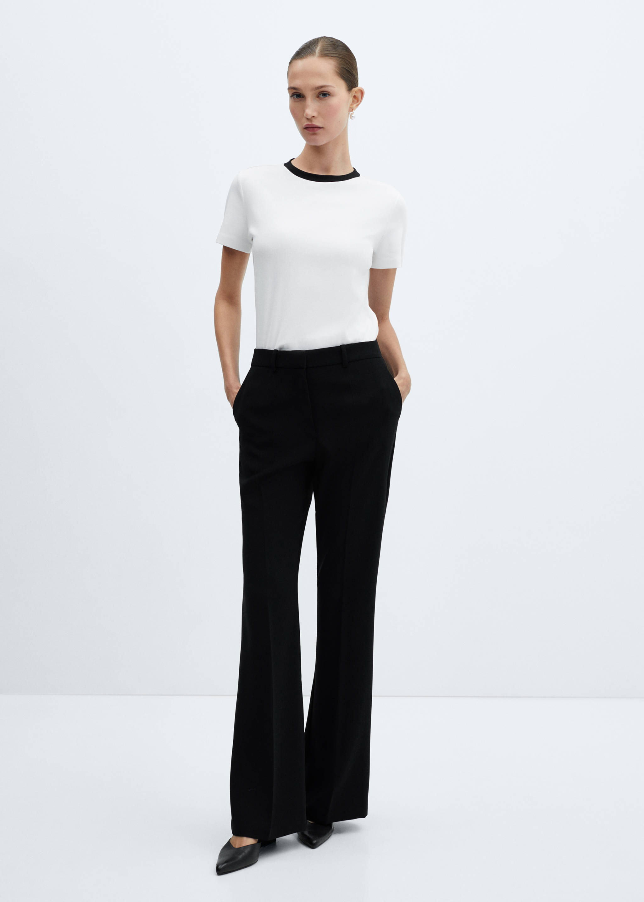 Baumwoll-T-Shirt mit Kontrastkragen - Allgemeine Ansicht