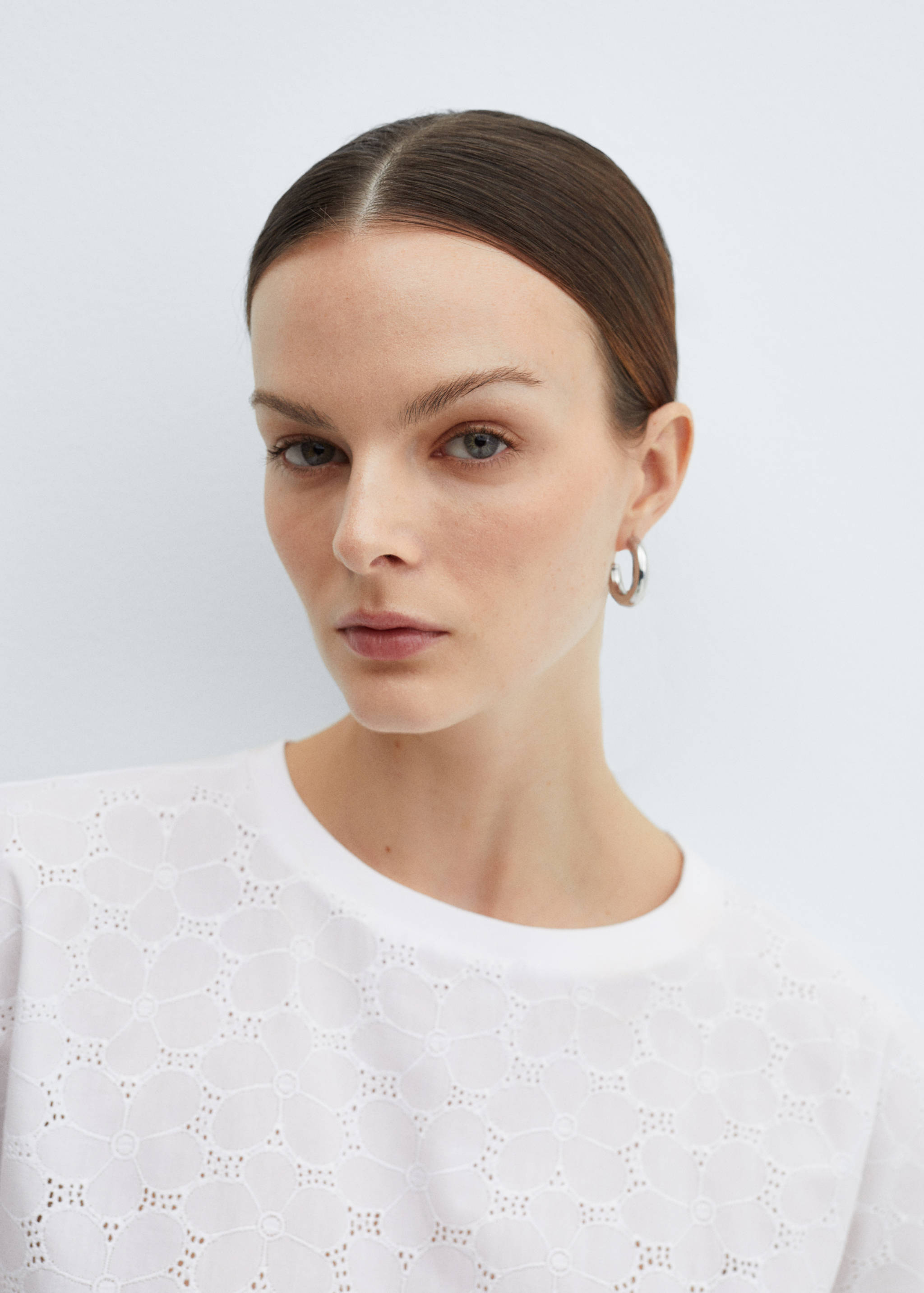 Opengewerkt T-shirt van katoen - Detail van het artikel 1