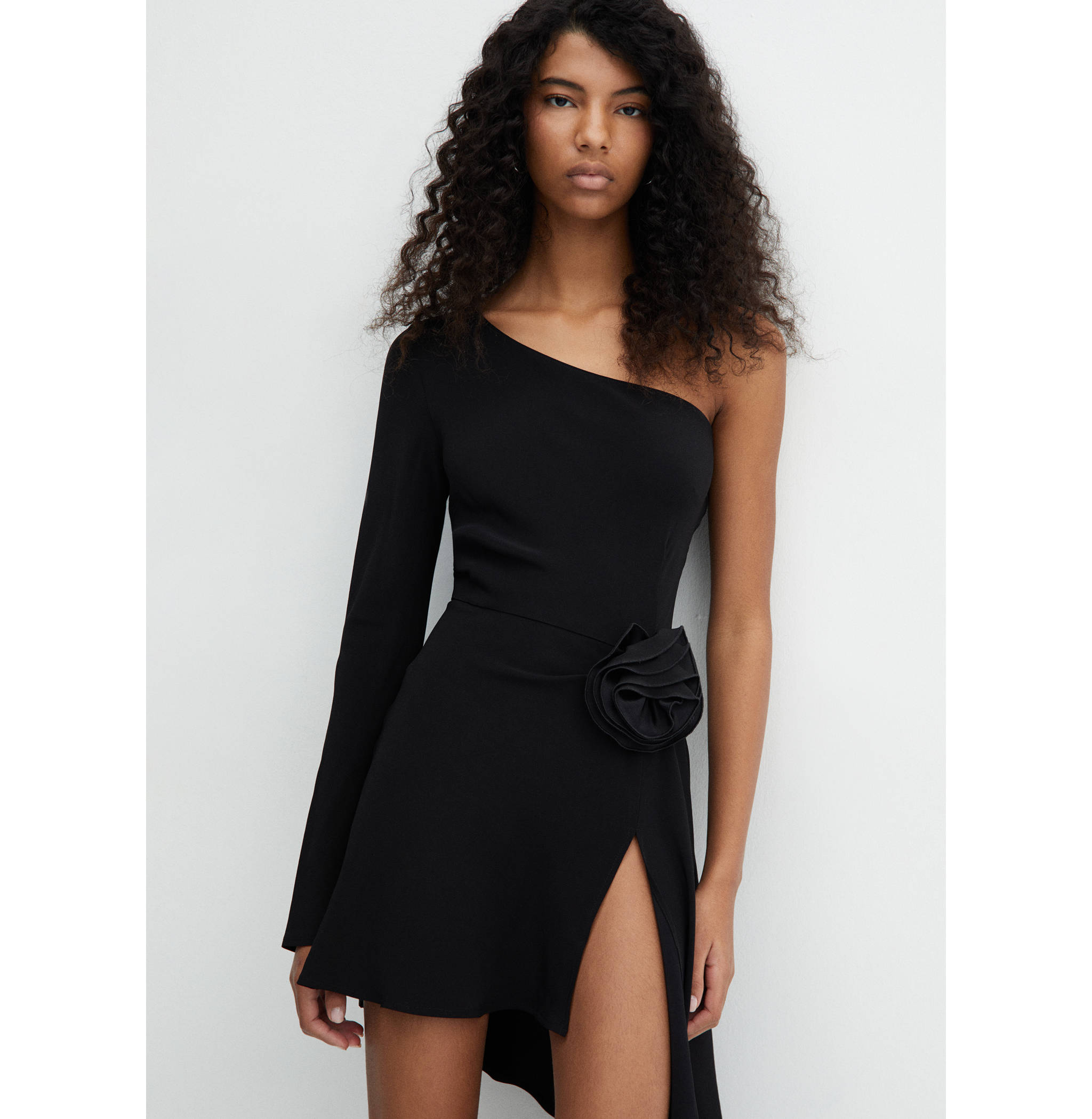 Asymmetrisches Kleid mit XXL-Blume - Mittlere Ansicht