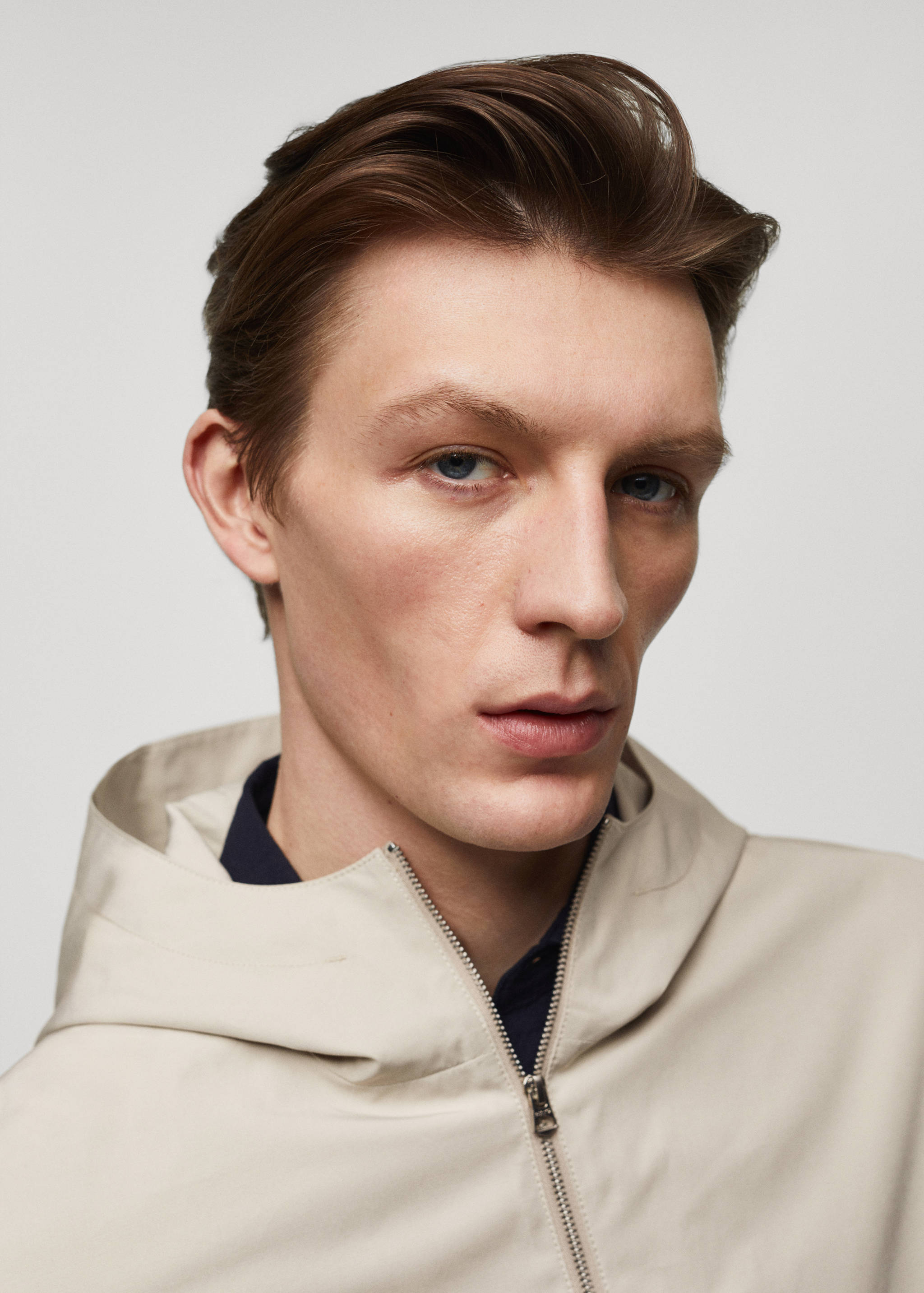 Hooded zip-up jacket - Details of the article 1