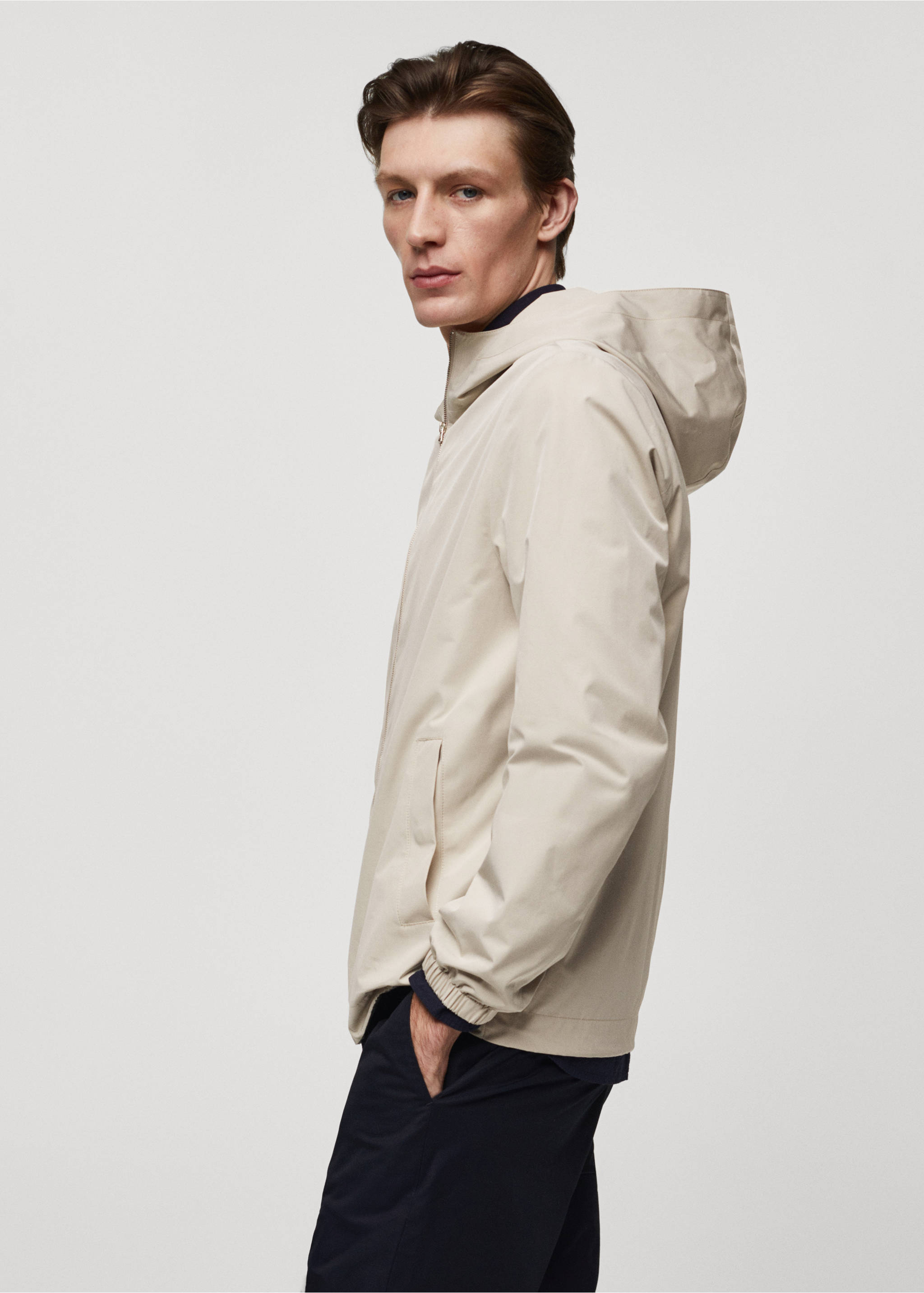 Hooded zip-up jacket - Details of the article 2, Ecru. Ref: 67036726-00.