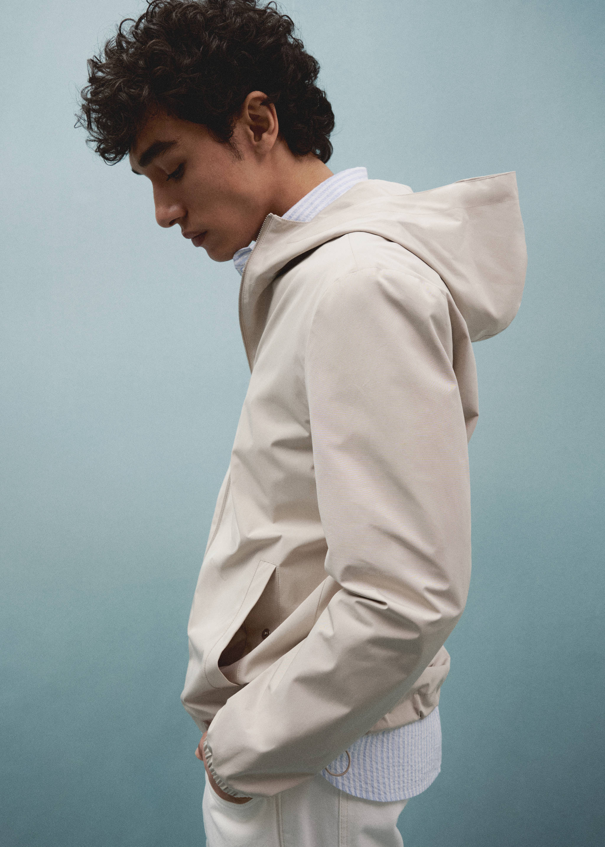 Hooded zip-up jacket - Details of the article 5, Ecru. Ref: 67036726-00.