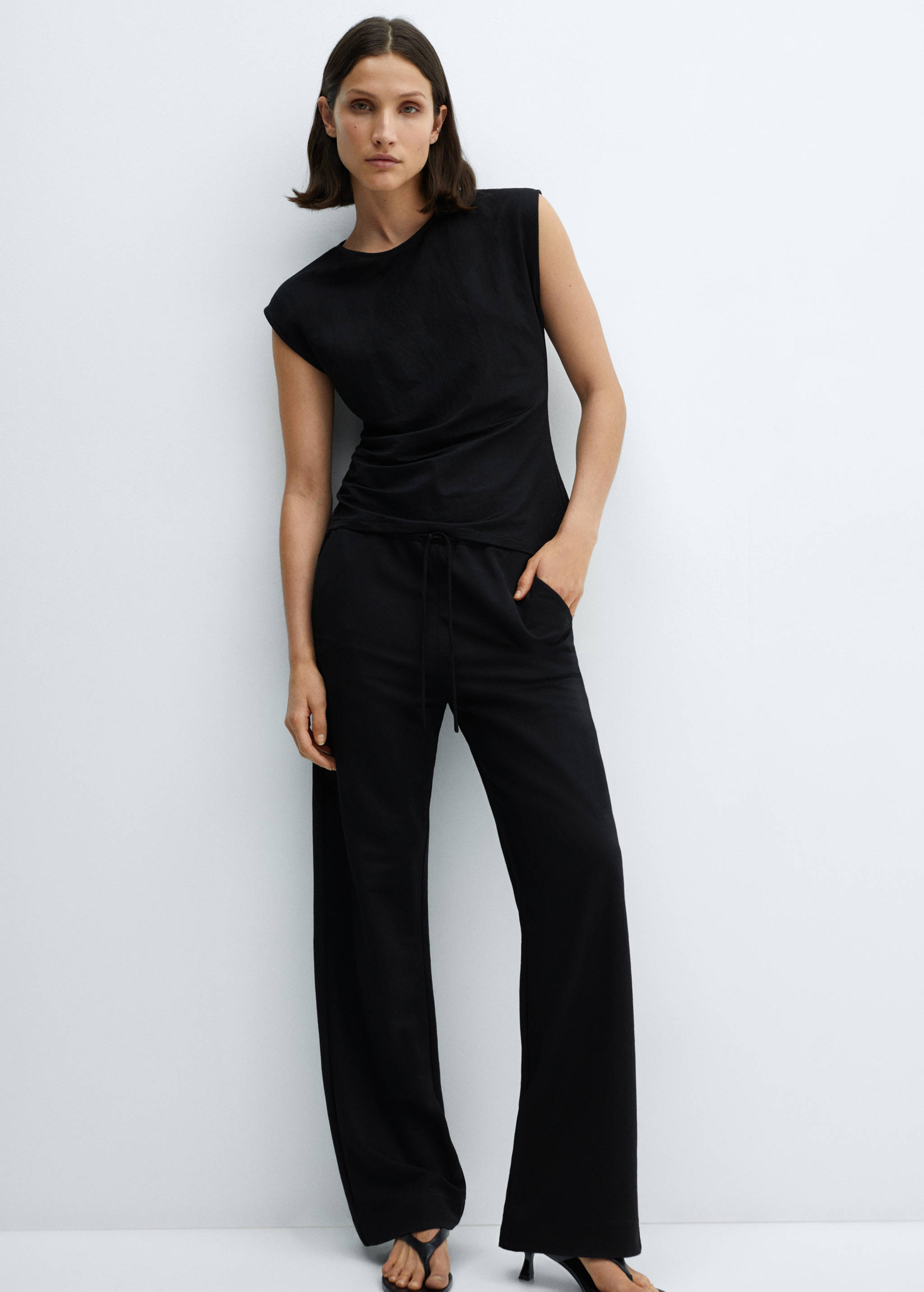 Wide leg trousers with elastic waist - Details of the article 2