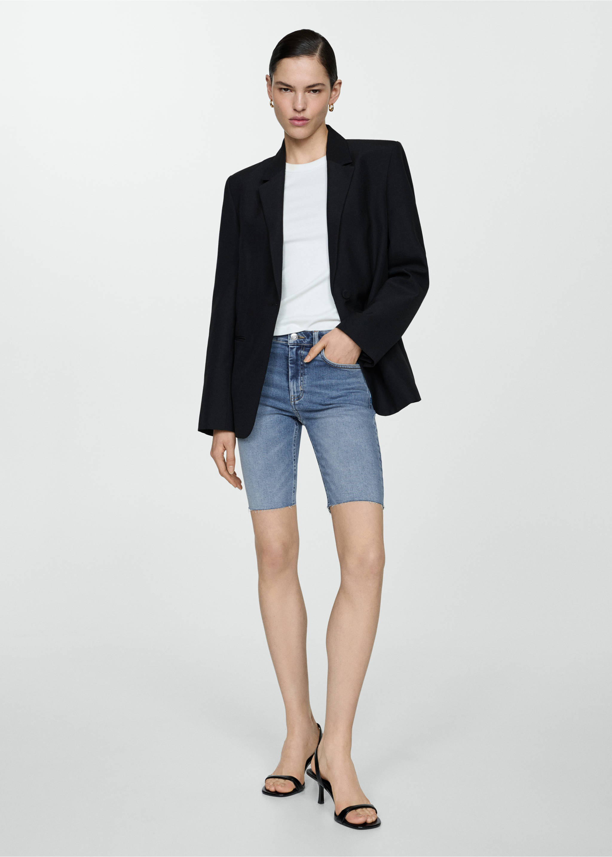 Slim Fit-Jeans-Bermudashorts - Allgemeine Ansicht, Mittelblau. Ref: 67037115-00.