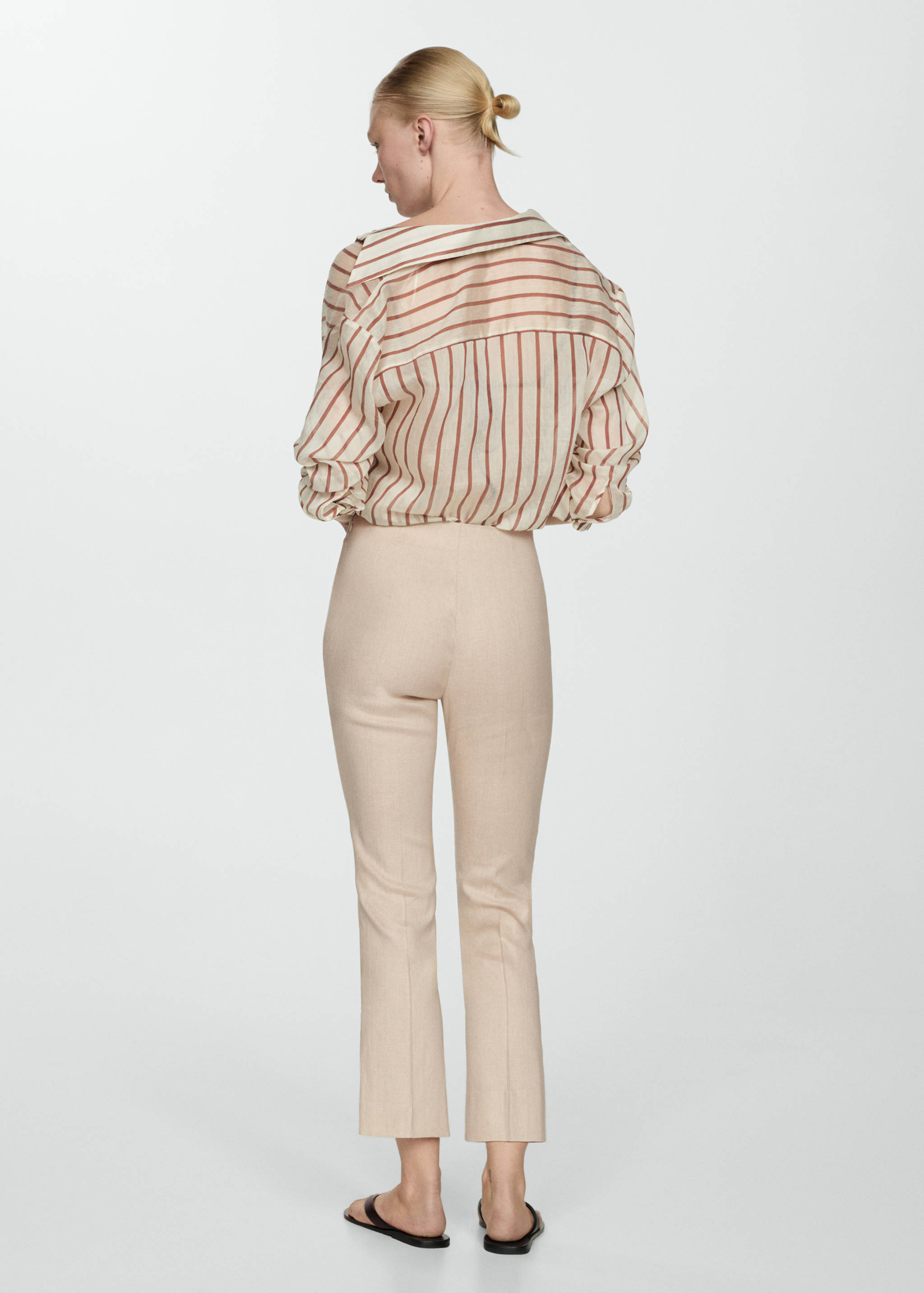 Linen flared pants - Reverse of the article