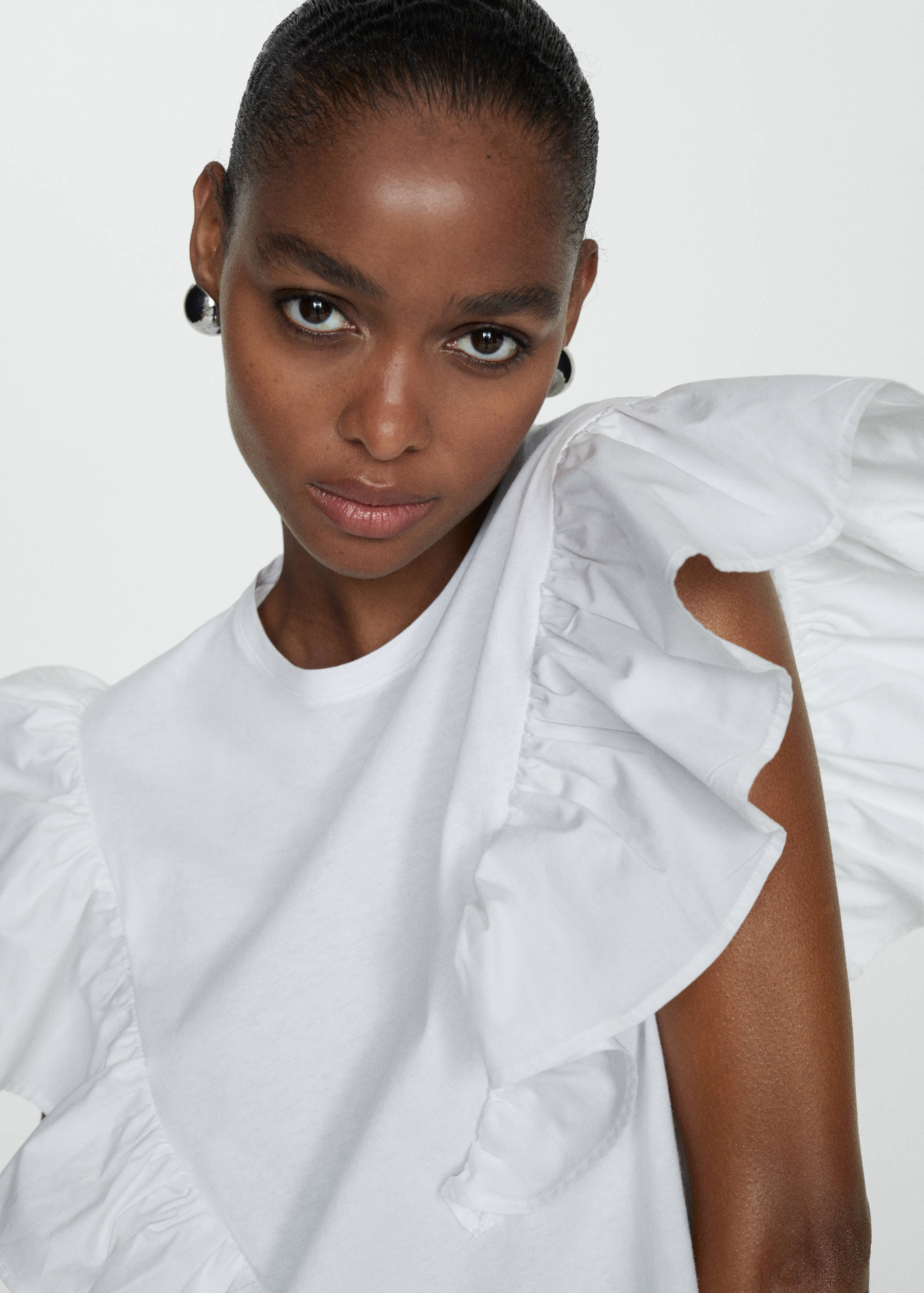 T-shirt de 100% algodão com folhos - Pormenor do artigo 1