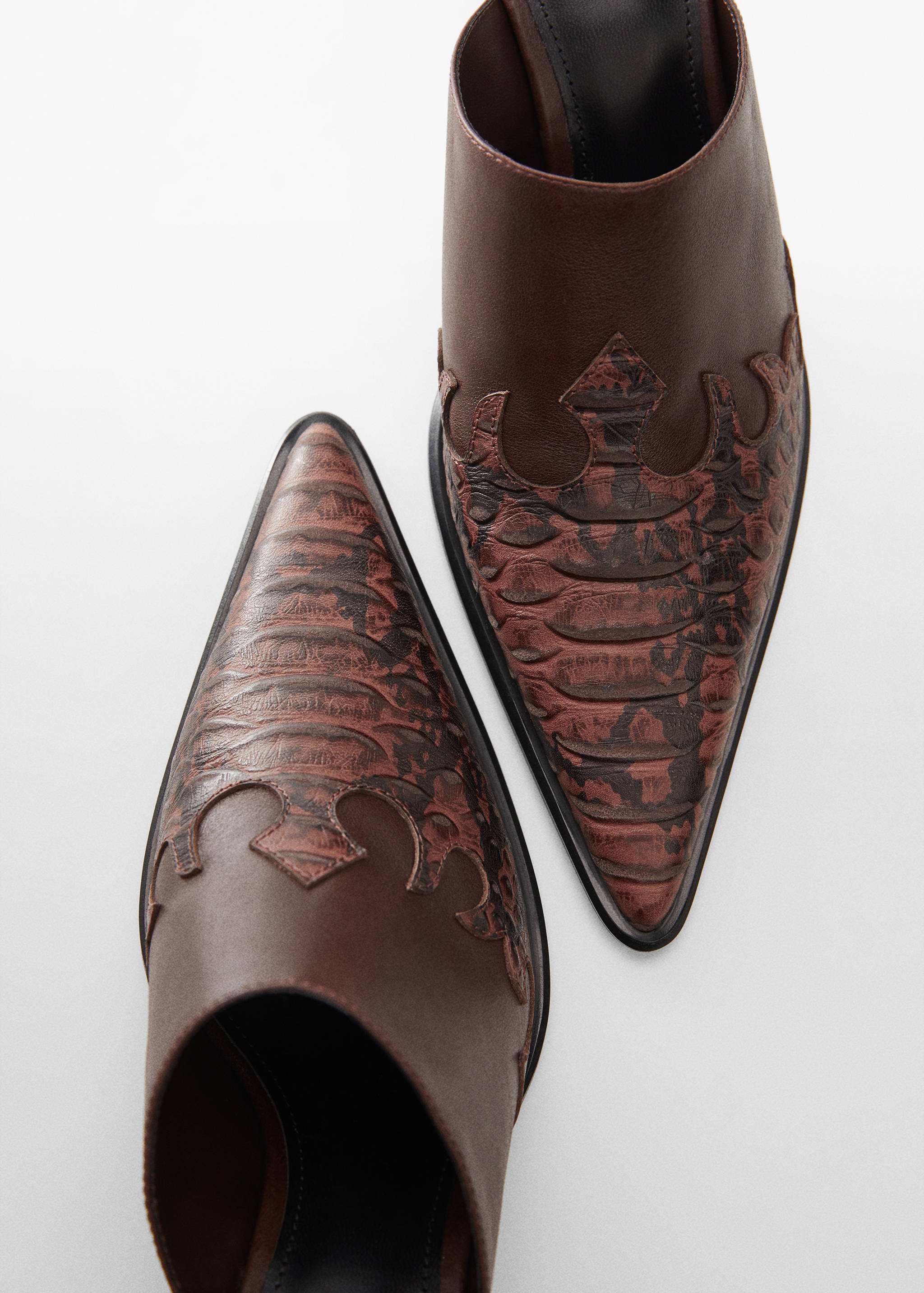 Pantofi de piele cu vârf piele de crocodil - Detaliu al articolului 2