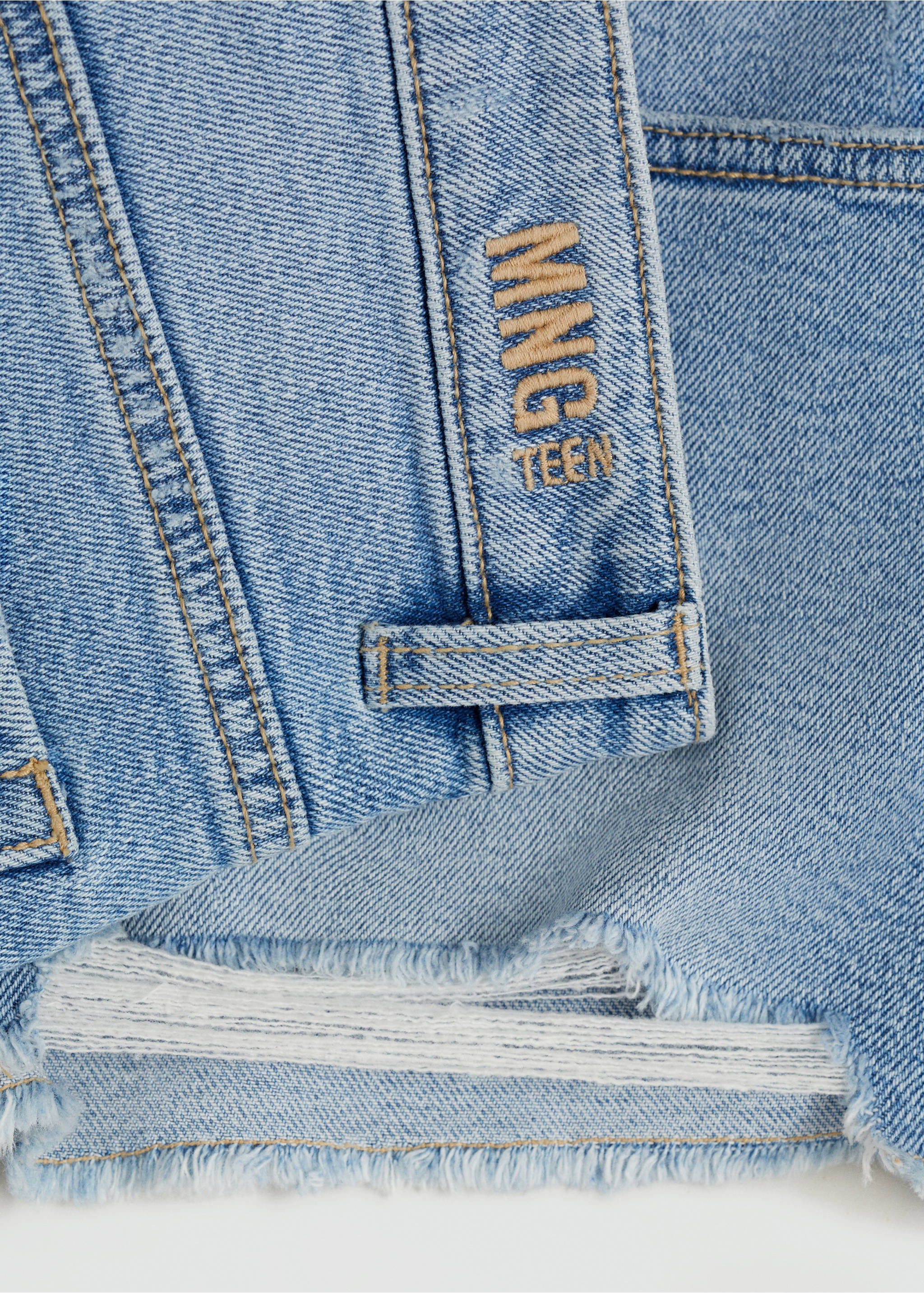 Broken denim shorts - Details of the article 8, Light Blue. Ref: 67037720-00.