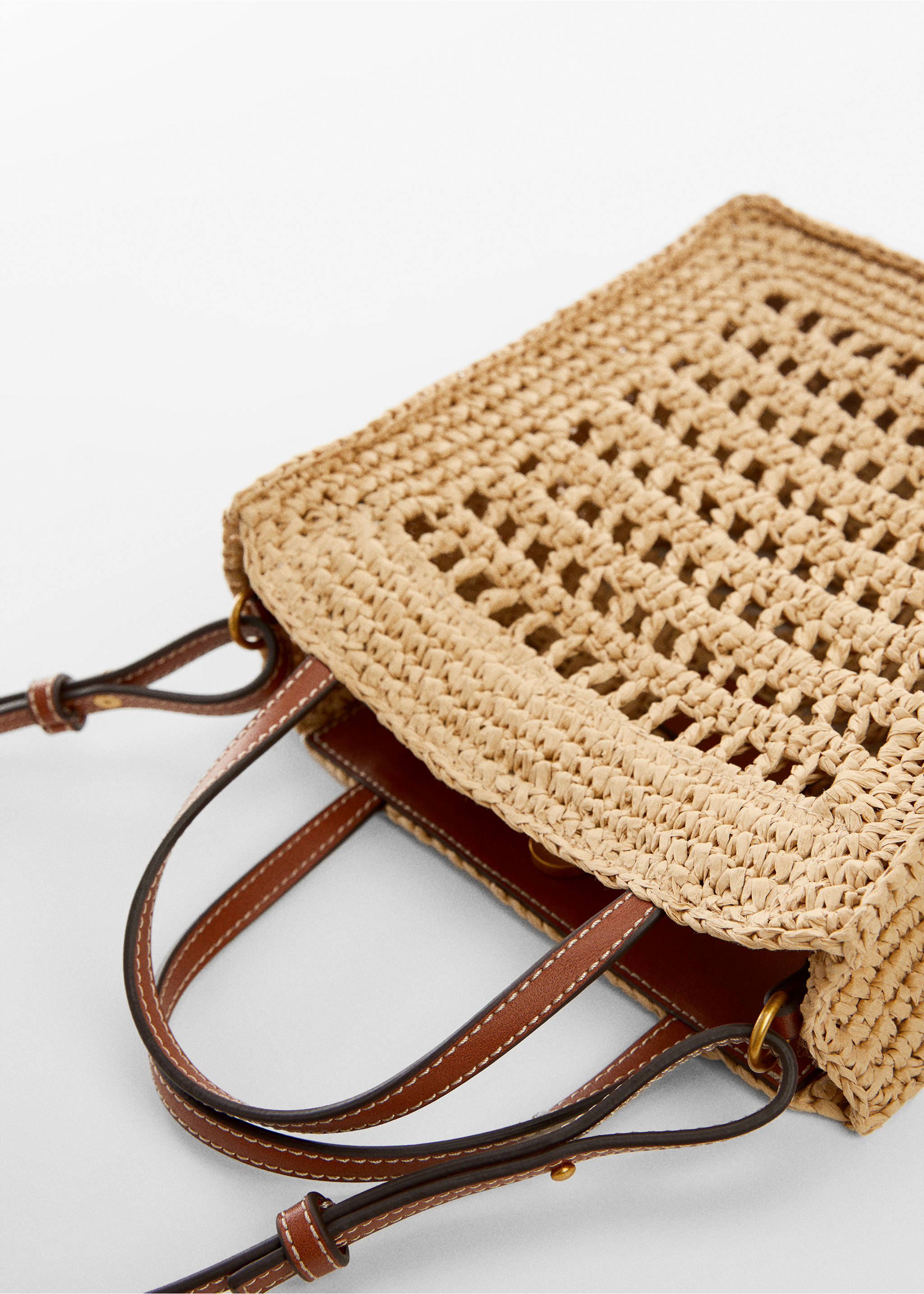Natural fibre shoulder bag - Details of the article 2, Leather. Ref: 67037908-00.