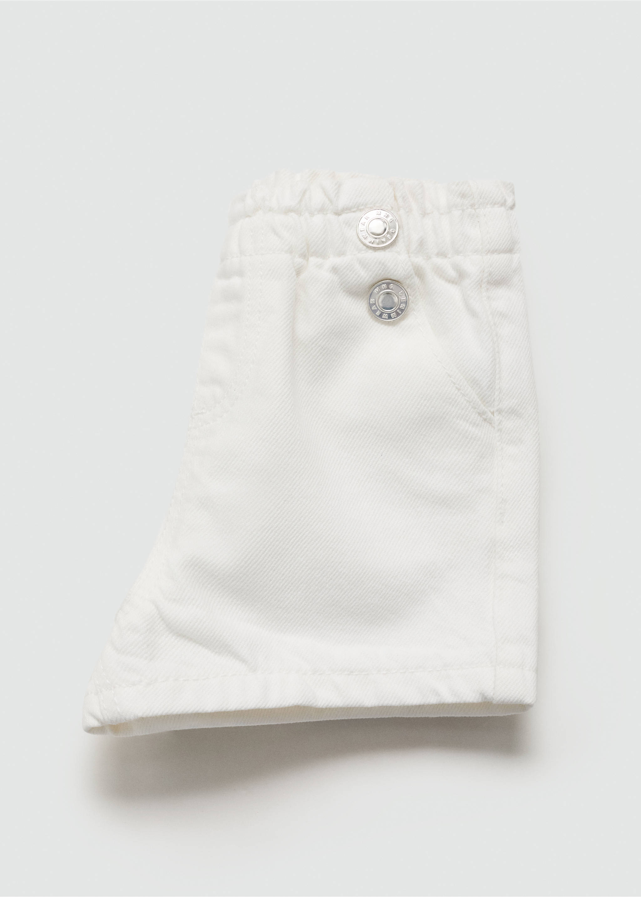 Elastic waist denim shorts - Details of the article 8, White. Ref: 67037914-00.