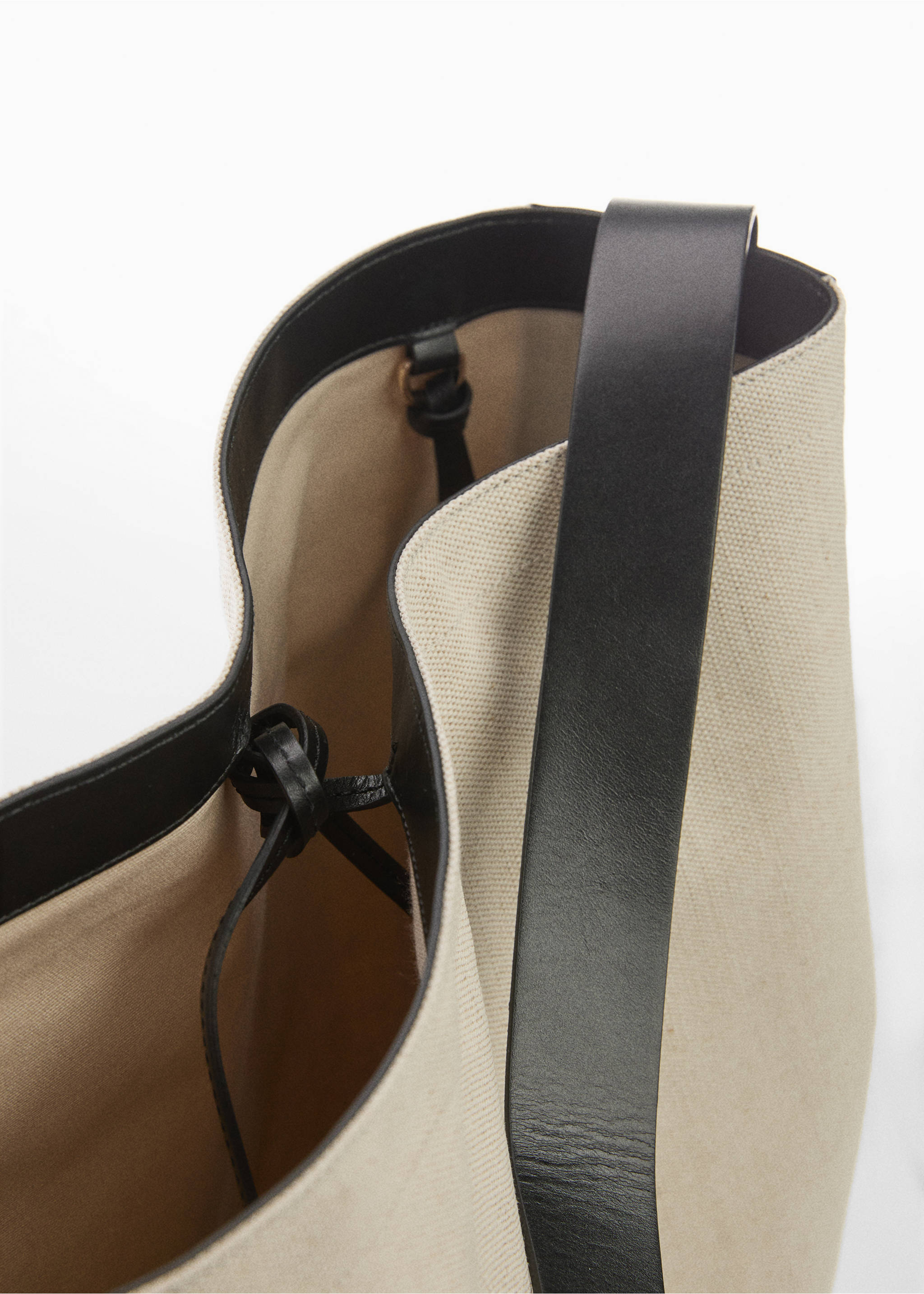 Sac maxi toile contrastée cuir - Détail de l'article 1, Noir. Ref: 67038654-00.