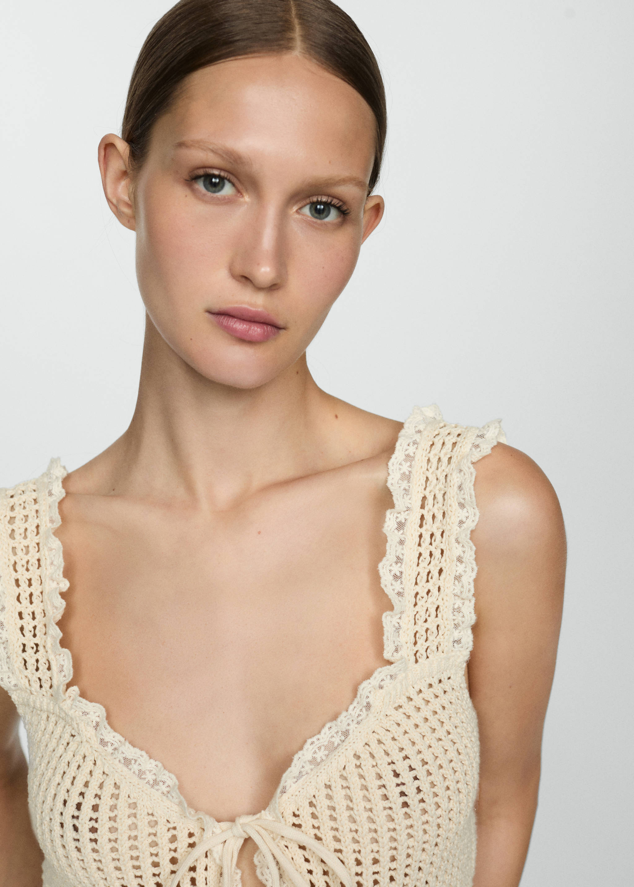 Openwork top with lace detail - Details of the article 1