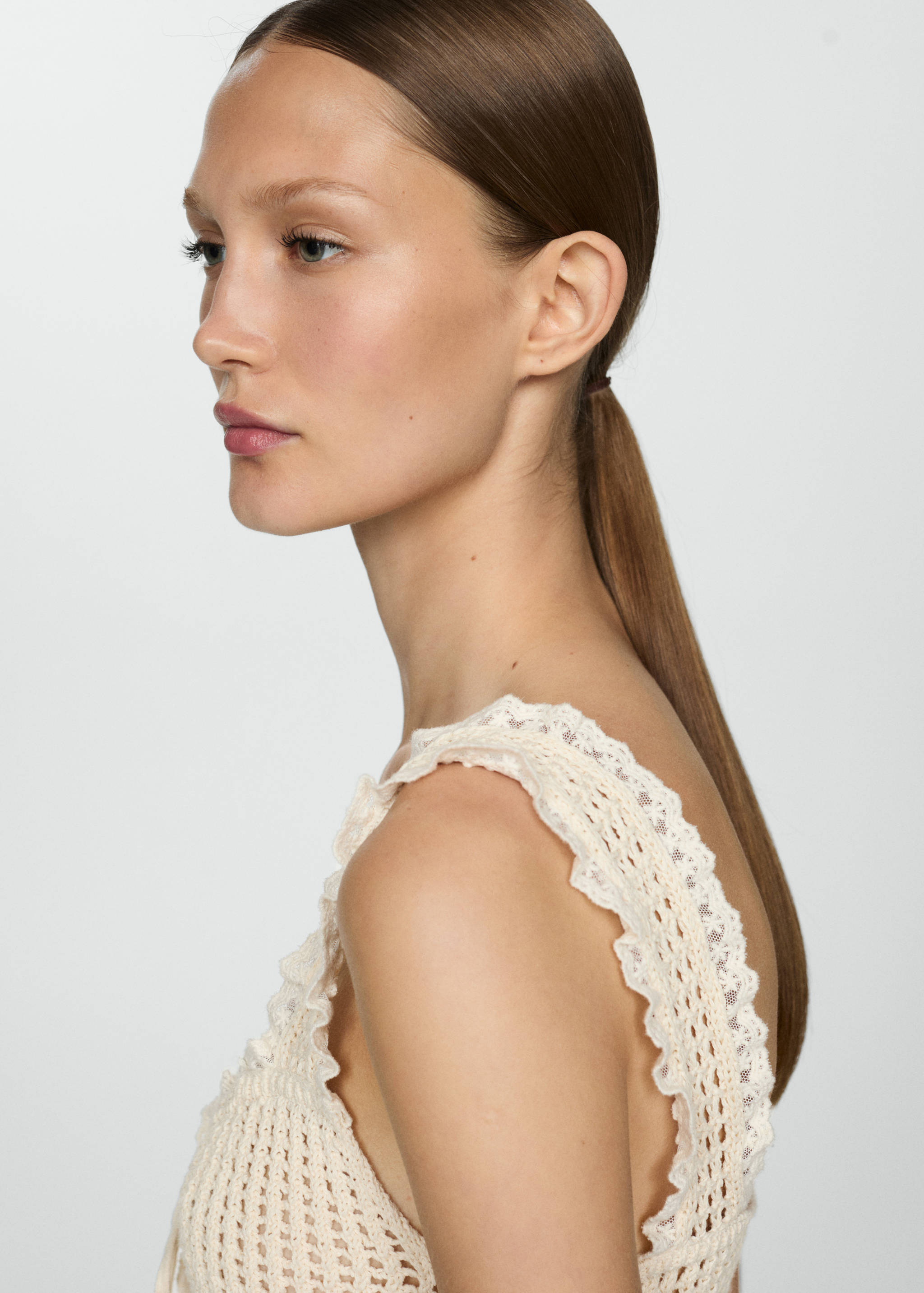 Openwork top with lace detail - Details of the article 2