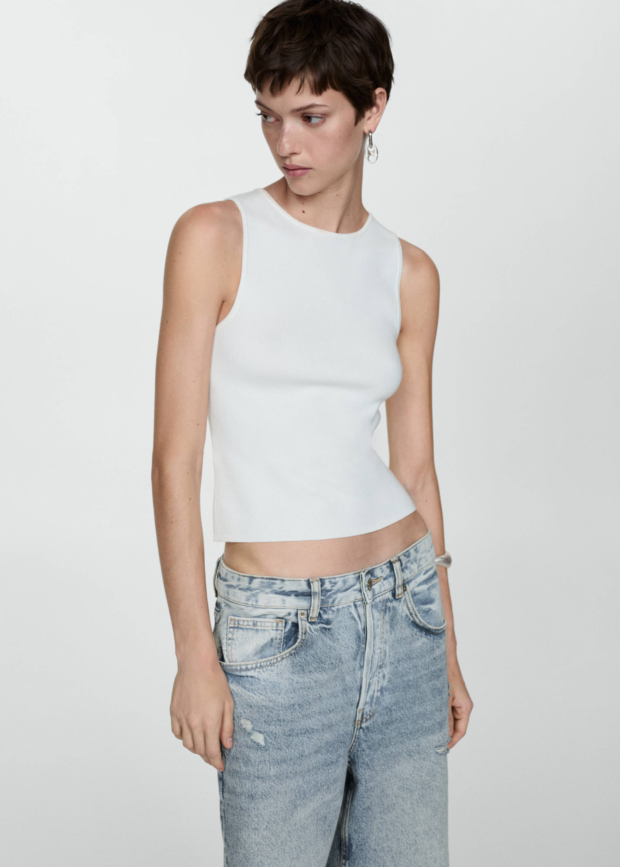 Decorative ripped denim bermuda shorts - Details of the article 1