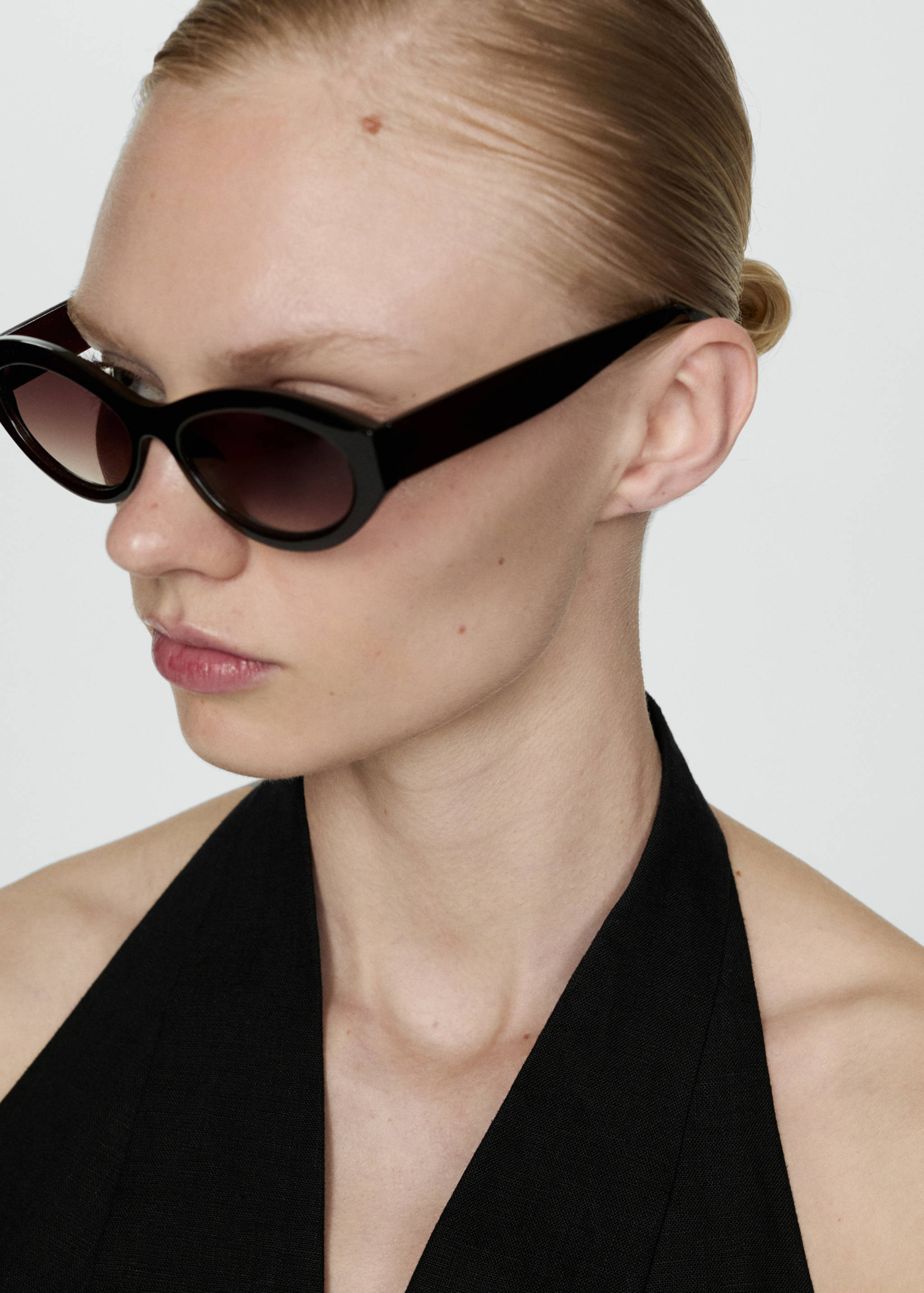 Neckholderweste aus Leinen - Detail des Artikels 1