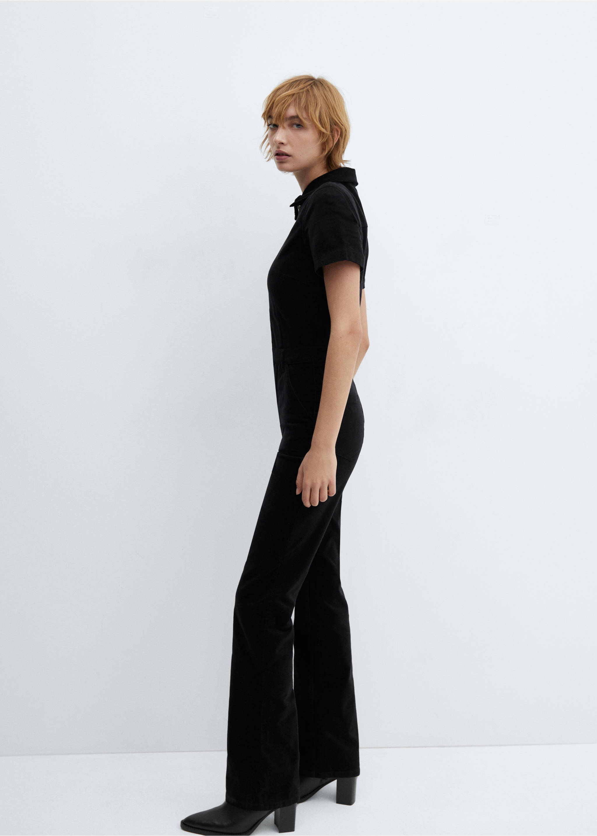 Corduroy jumpsuit with zip - Details of the article 4, Black. Ref: 67040257-00.