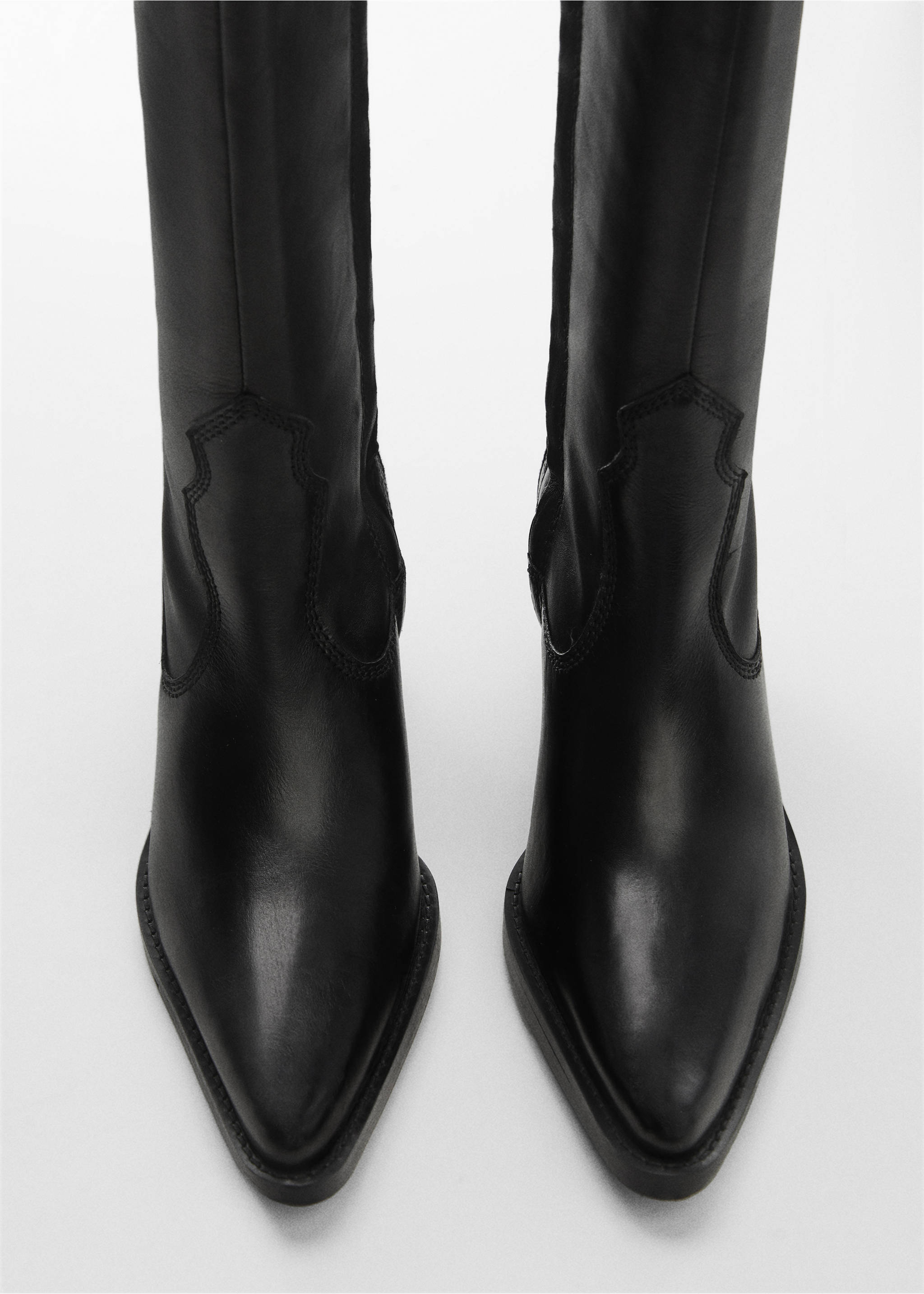 Hohe Lederstiefel mit Absatz - Detail des Artikels 1, Schwarz. Ref: 67040258-00.