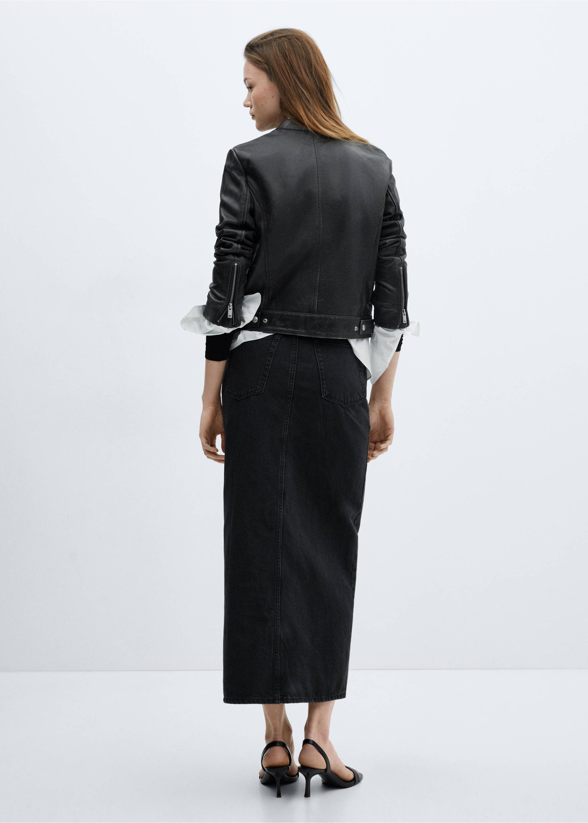 Slit denim skirt - Reverse of the article, Black denim. Ref: 67040261-00.