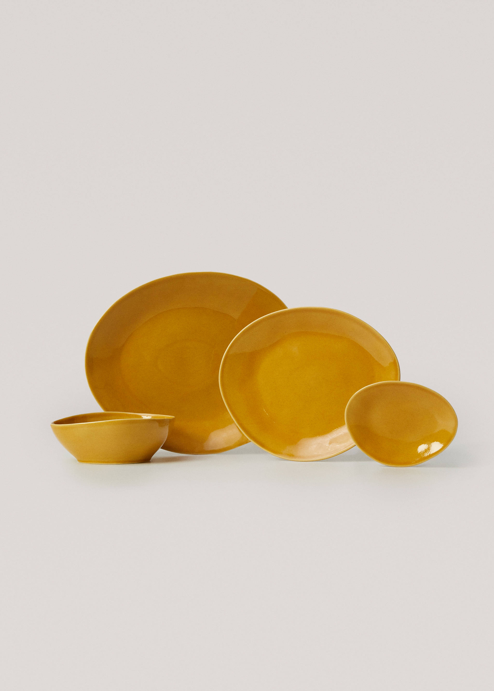 Stoneware bread plate - Details of the article 3
