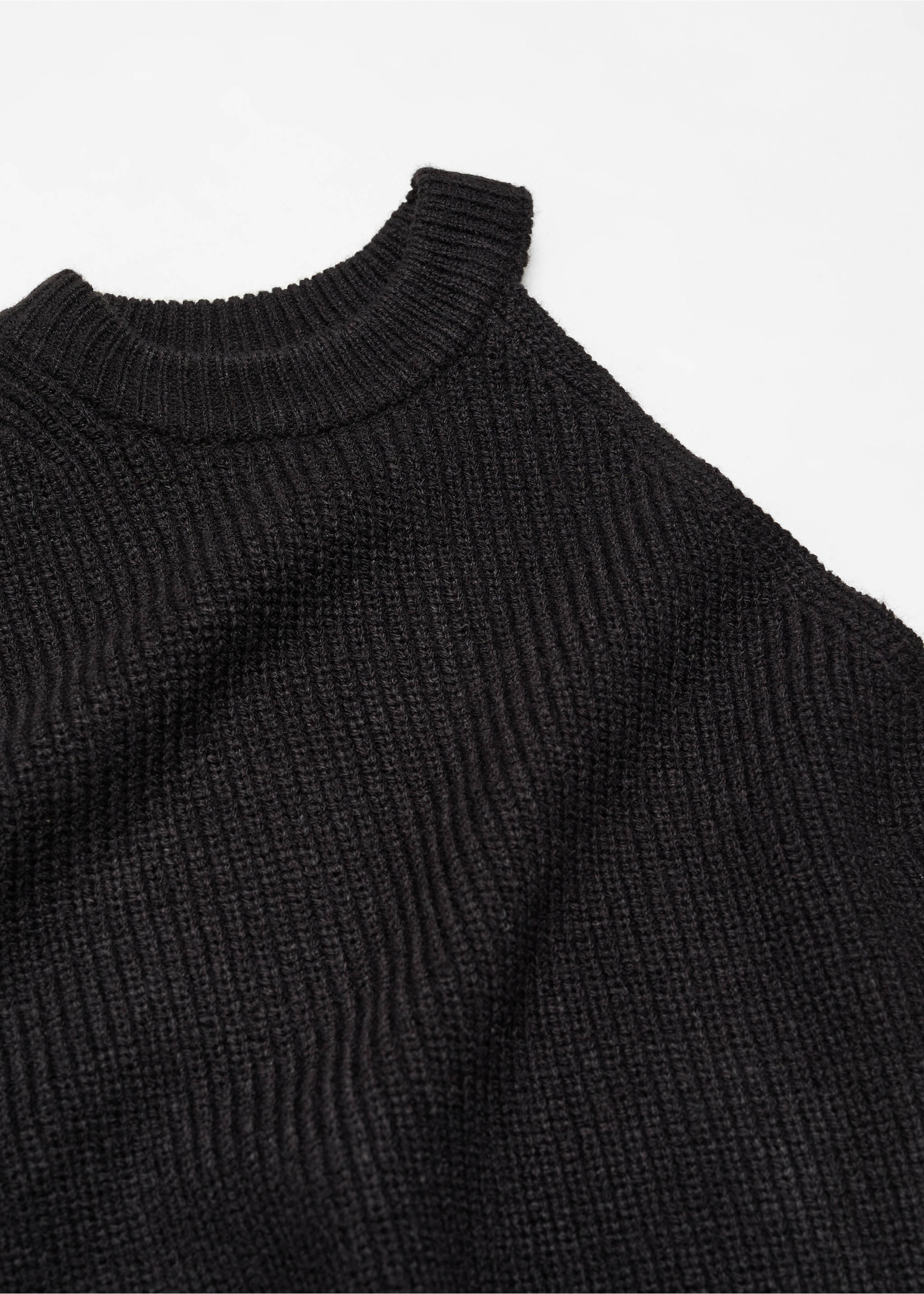 Asymmetric knit sweater - Details of the article 8, Black. Ref: 67040274-00.