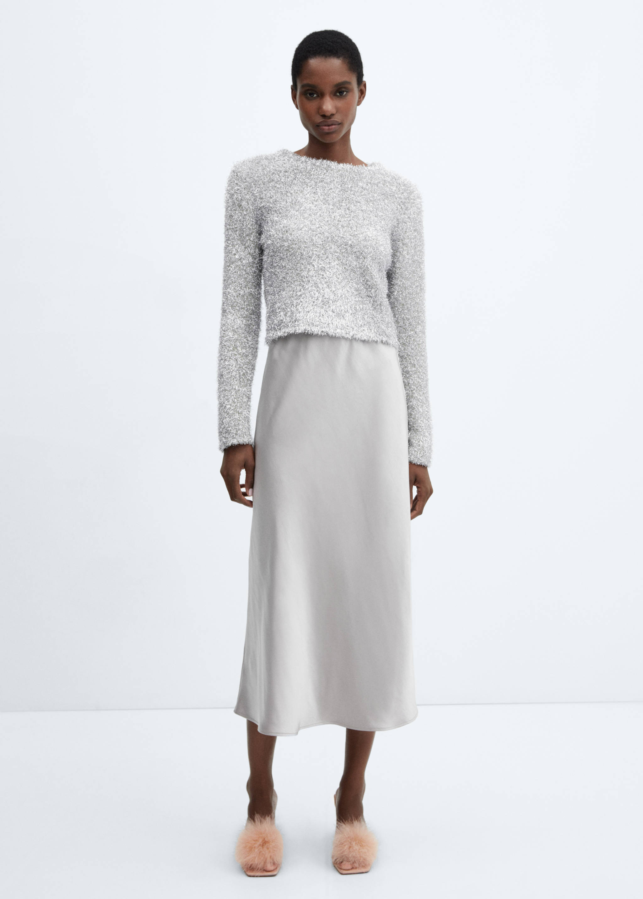 Sandals with feather decoration - General plane