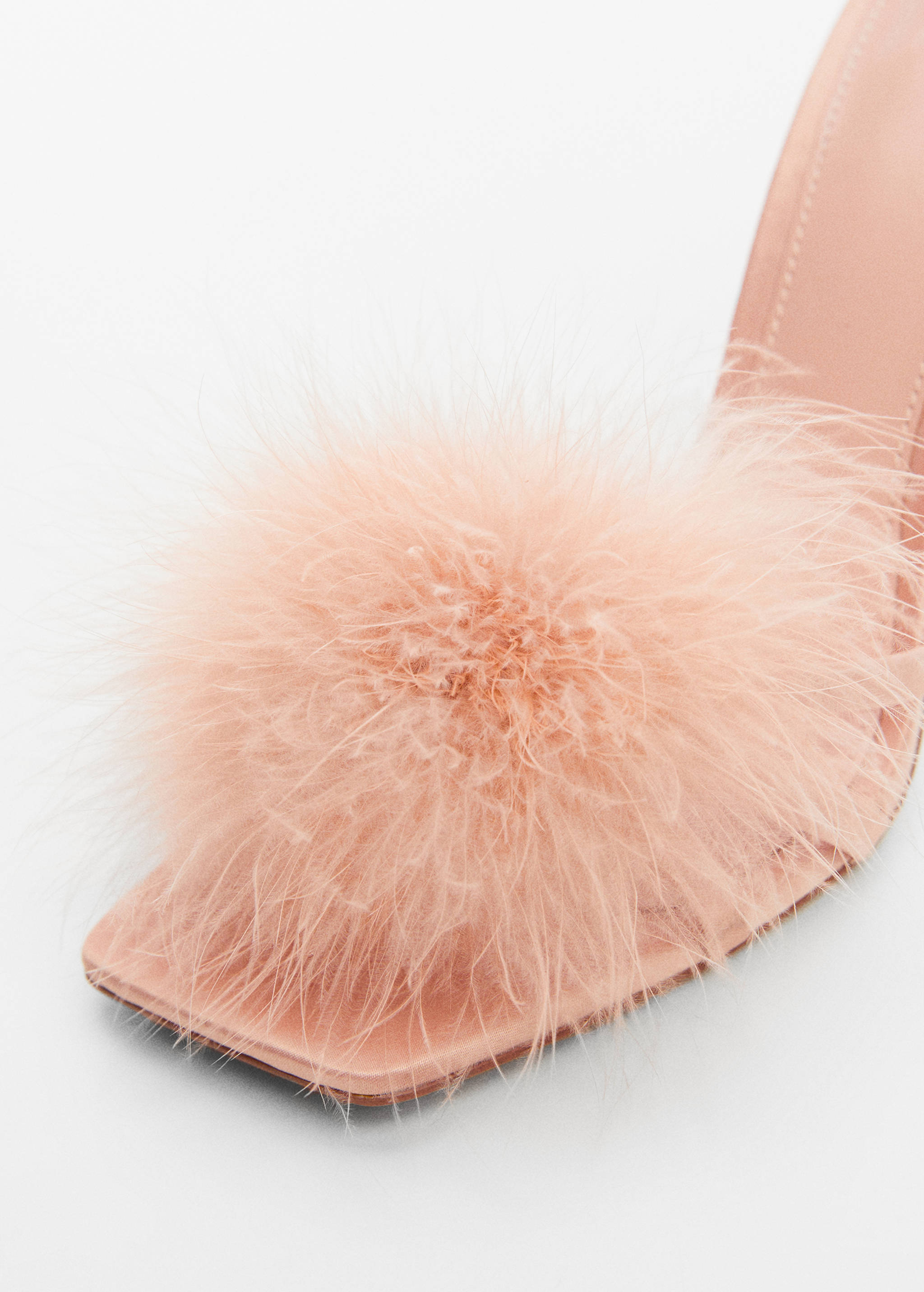 Sandals with feather decoration - Details of the article 2